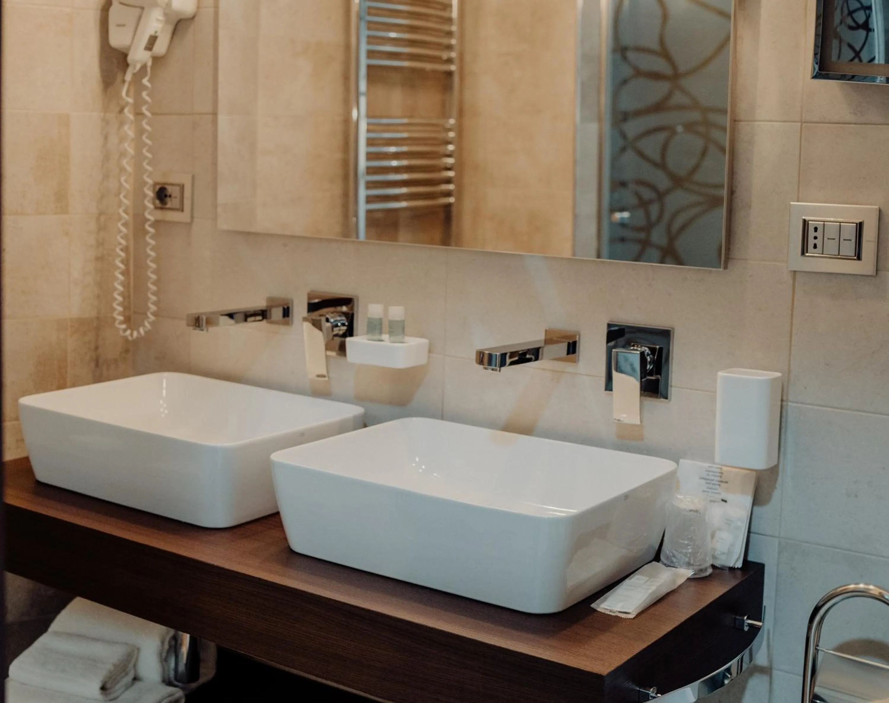 Bathroom in Hotel Niagara