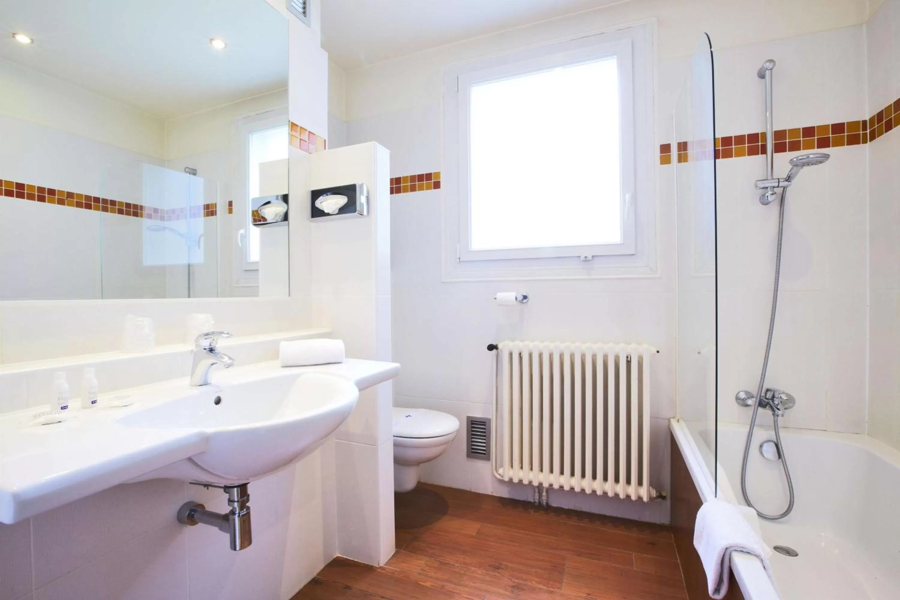 Bathroom in Kyriad Hotel Tours Centre