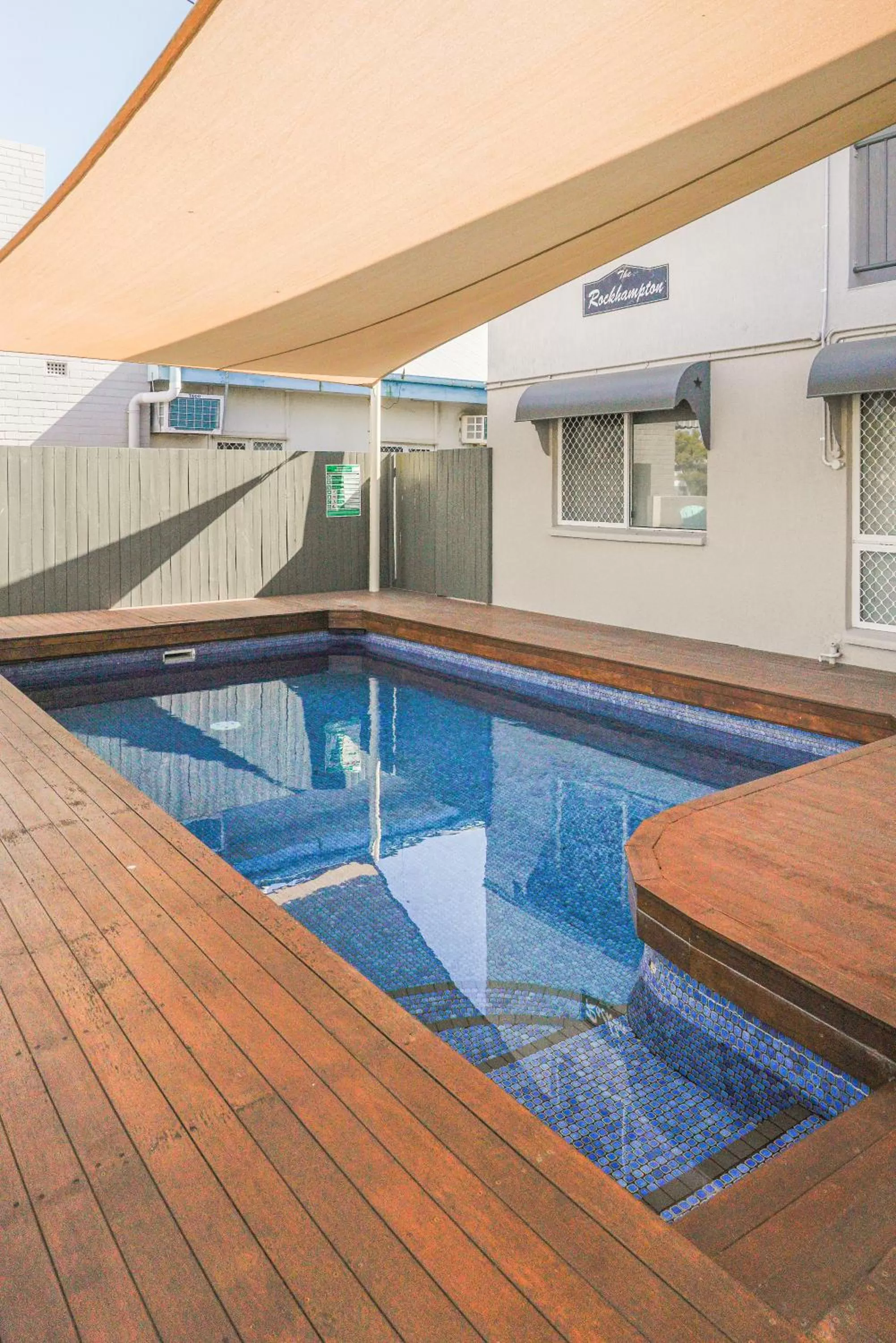Property building in Rockhampton Serviced Apartments