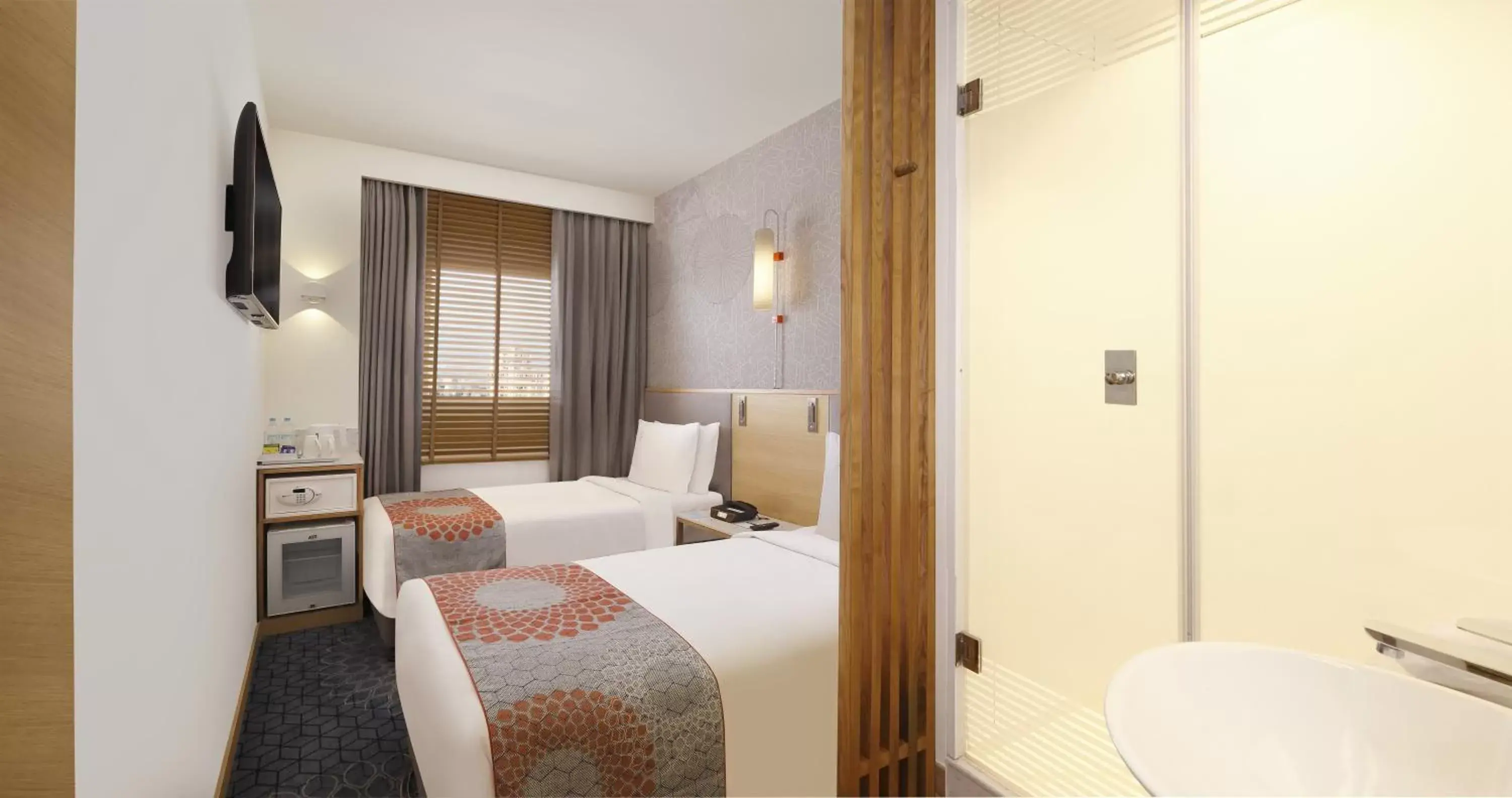 Standard Twin Room in Holiday Inn Express Hyderabad HITEC City by IHG Standard Twin Room in Holiday Inn Express Hyderabad HITEC City by IHG