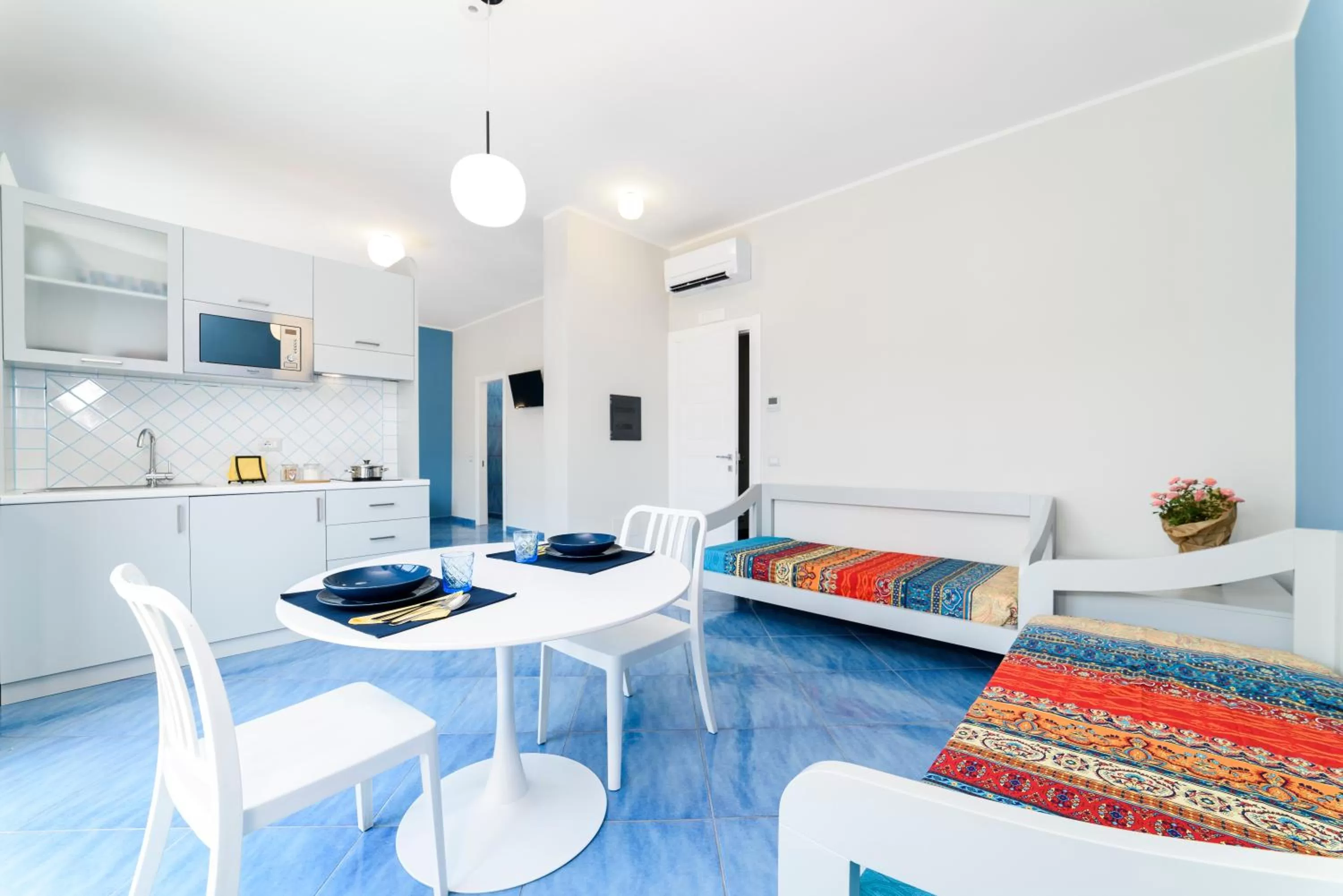 Kitchen or kitchenette, Dining Area in Il Papavero Residence Arbostella