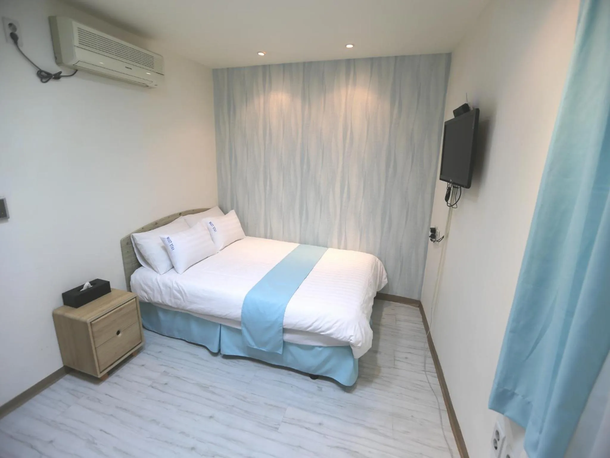 Bed in Must Stay Hotel Myeongdong