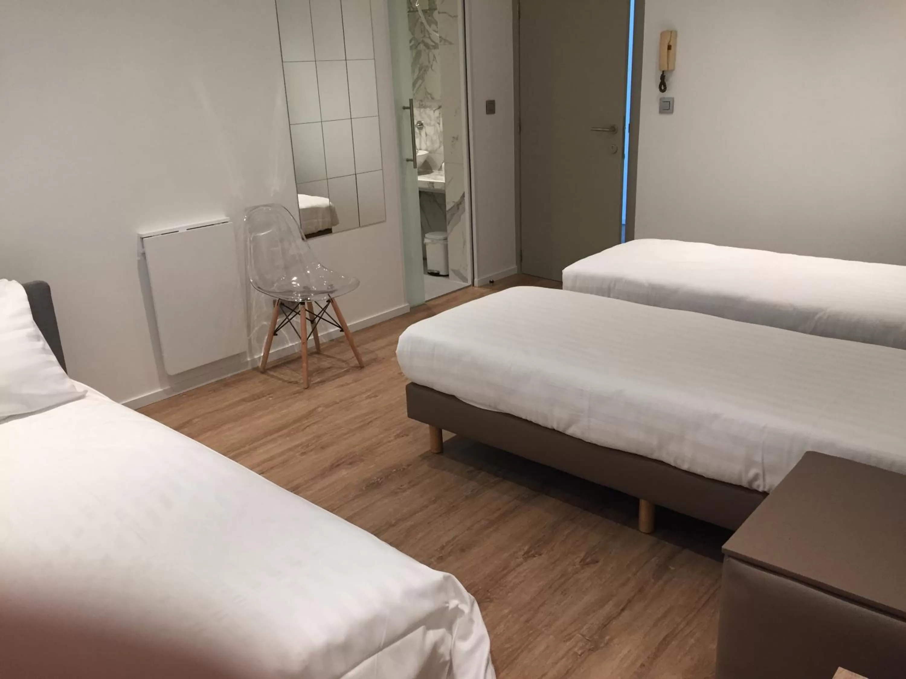 Bed in Shelter-rooms