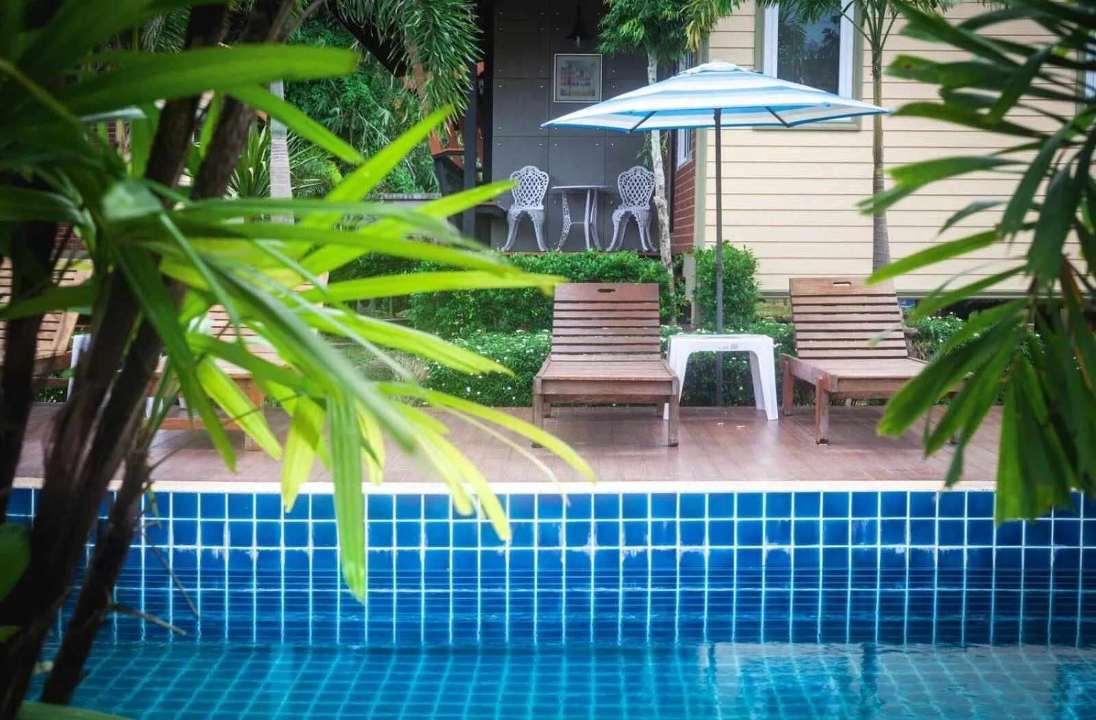 Swimming pool in Siray Green Resort