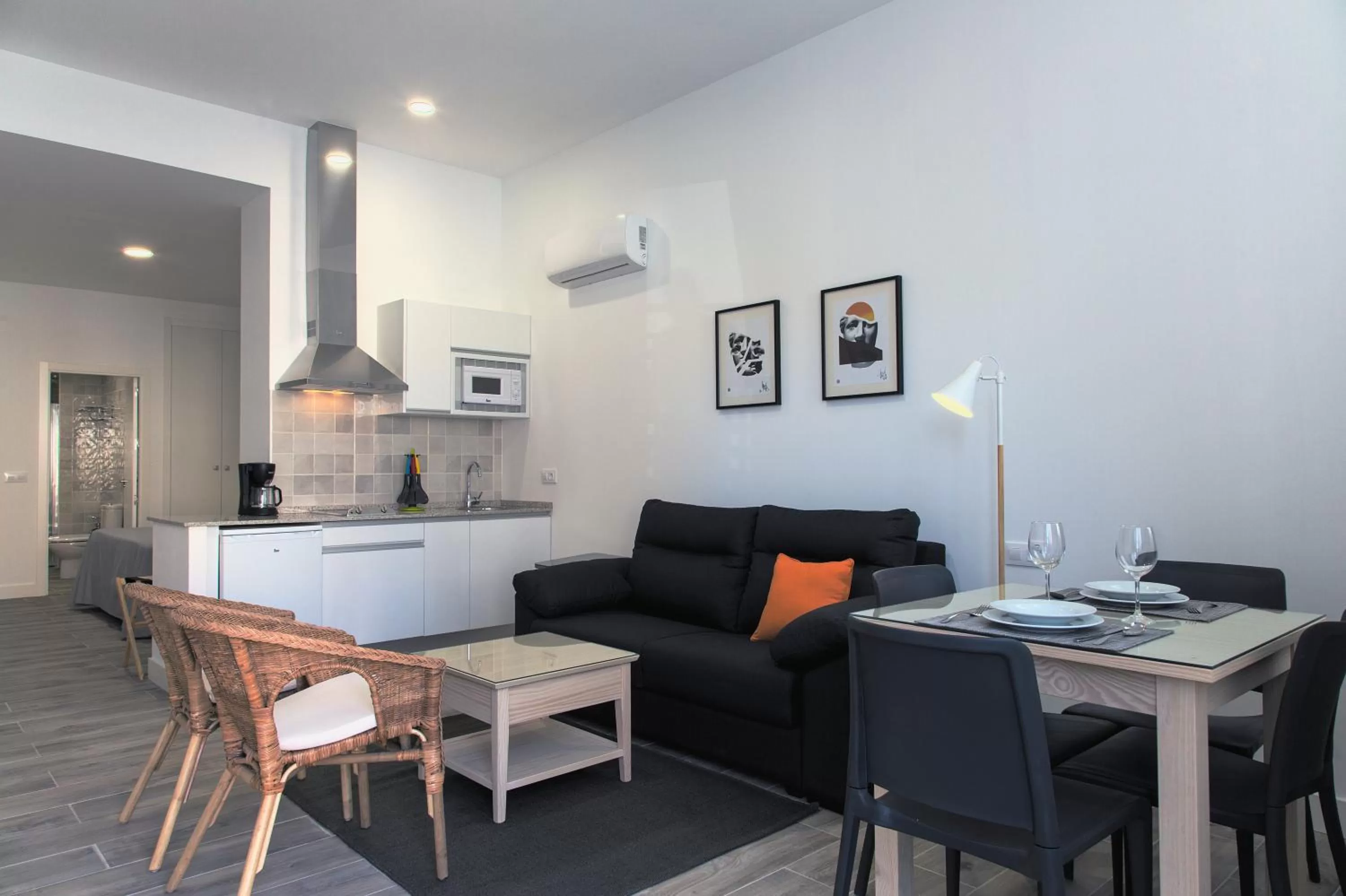 Kitchen or kitchenette in Hotel Apartamentos MPD