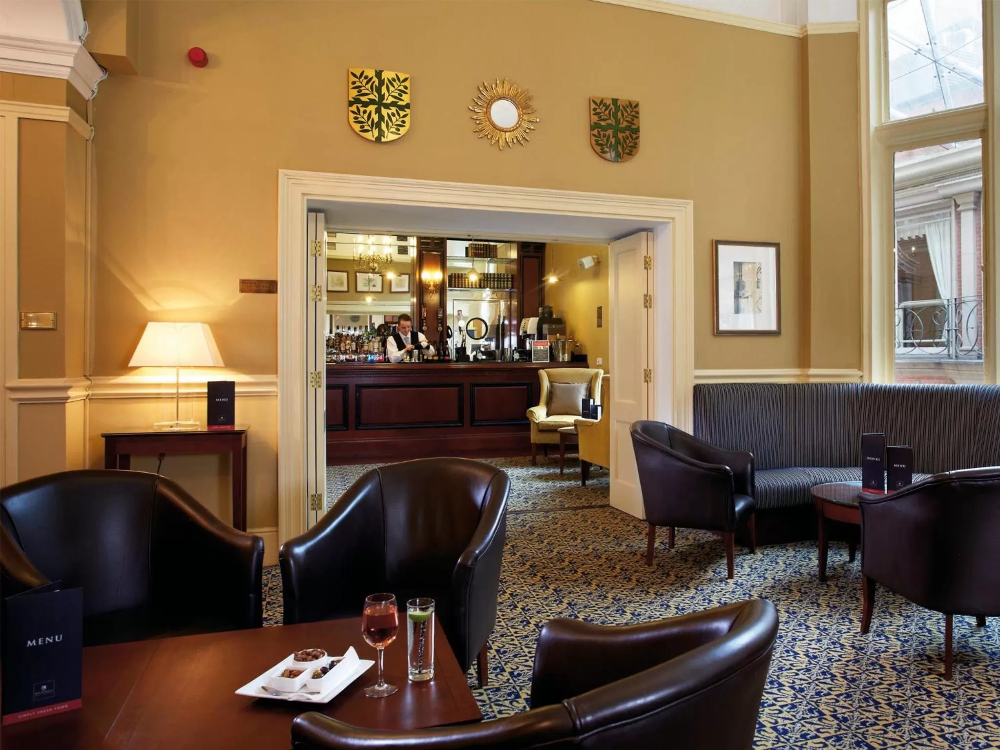 Lounge or bar in Macdonald Burlington Hotel