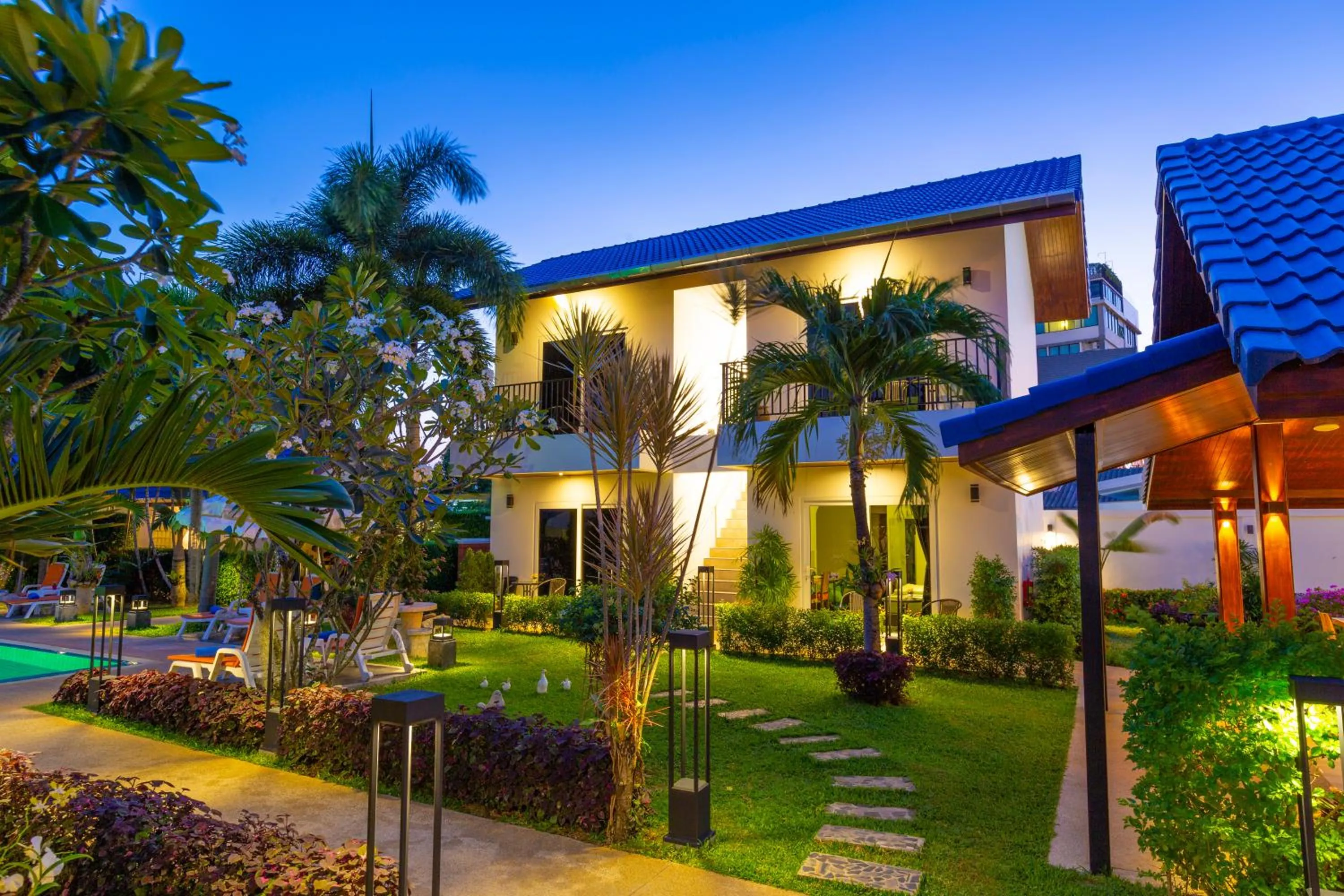 Property building in Phuket Airport Hotel - SHA Extra Plus