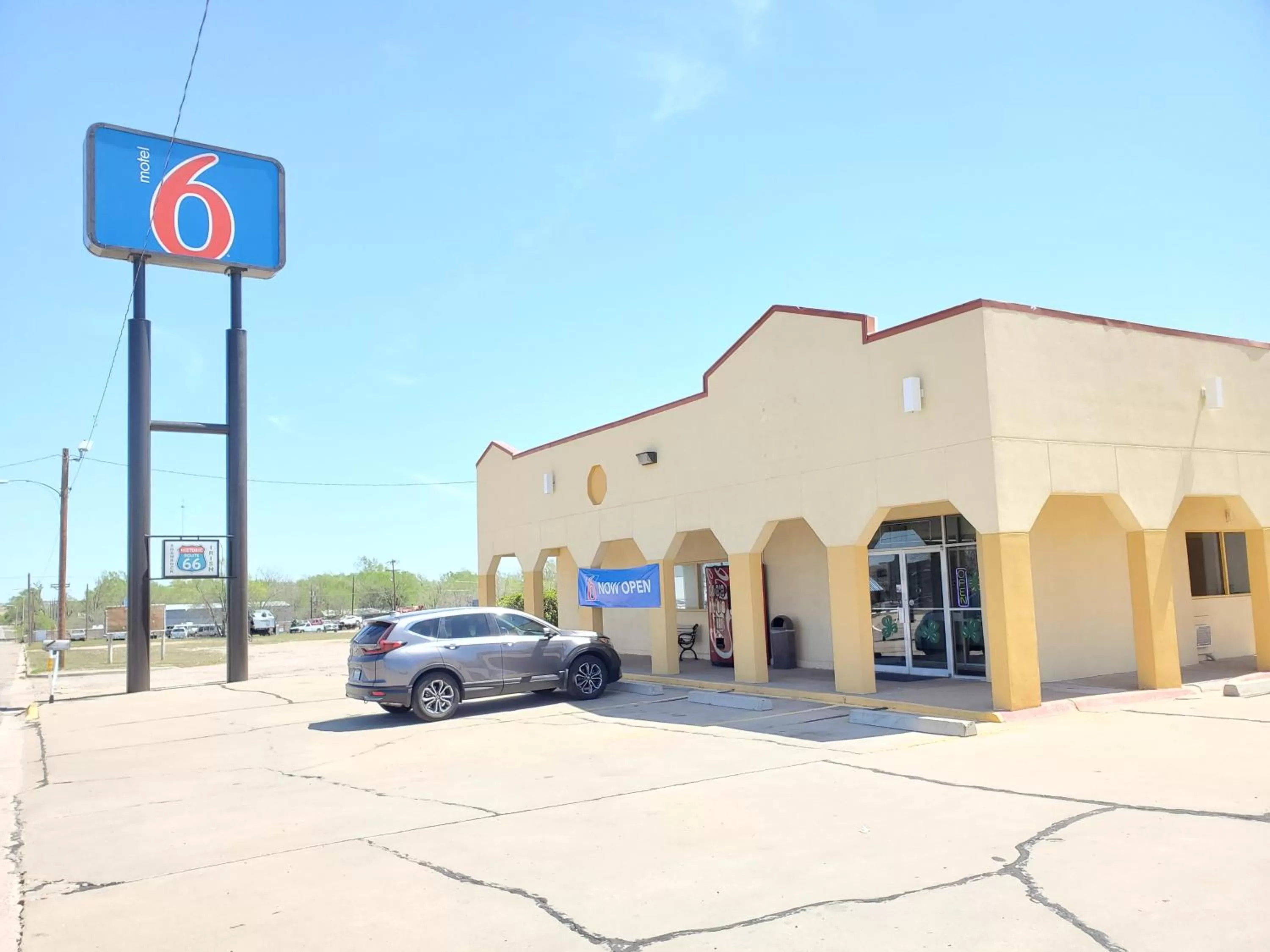 Property building in Motel 6 Shamrock TX