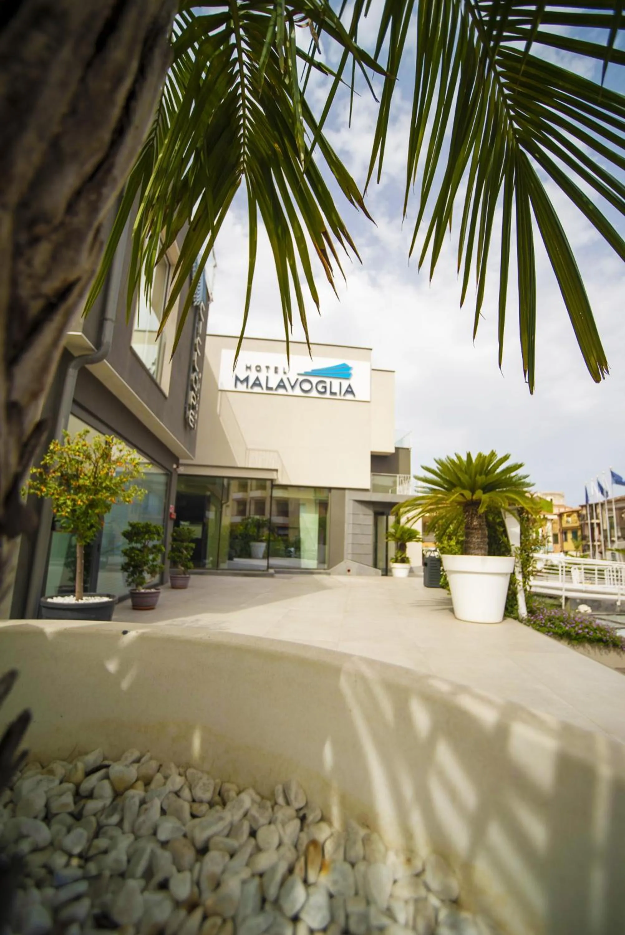 Facade/entrance in Hotel Malavoglia