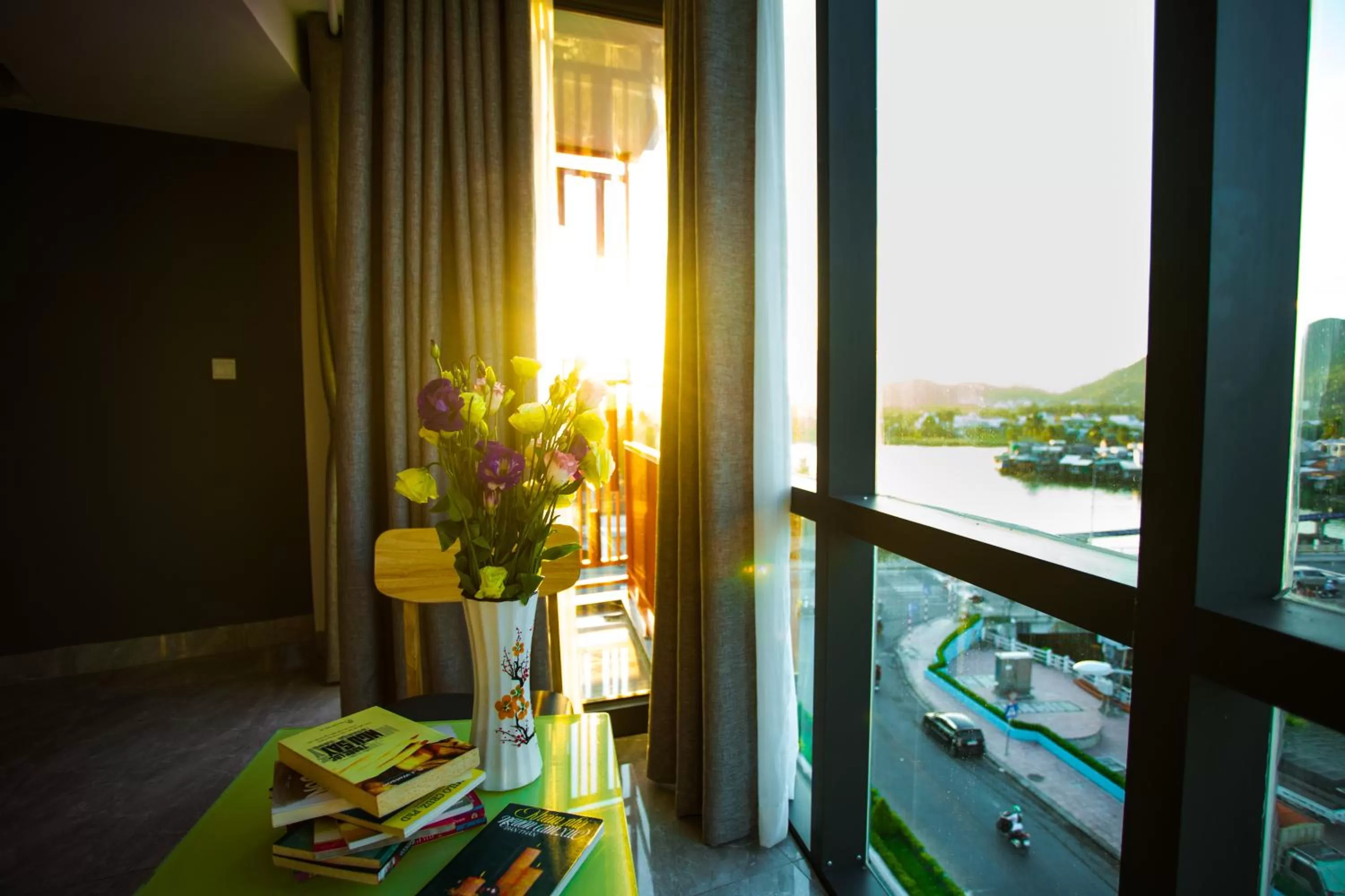 Moonlight Bay Hotel & Apartment