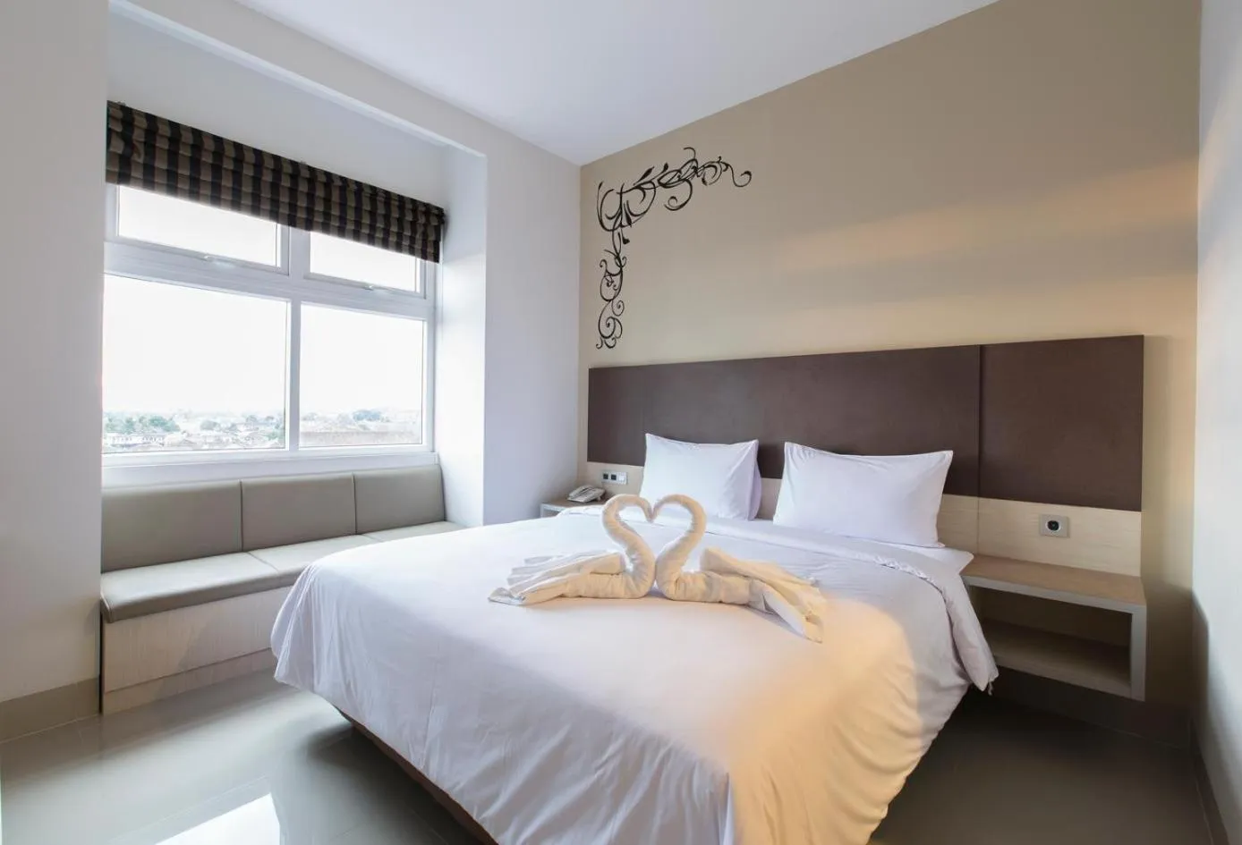 Bed in Sparks Odeon Sukabumi, ARTOTEL Curated