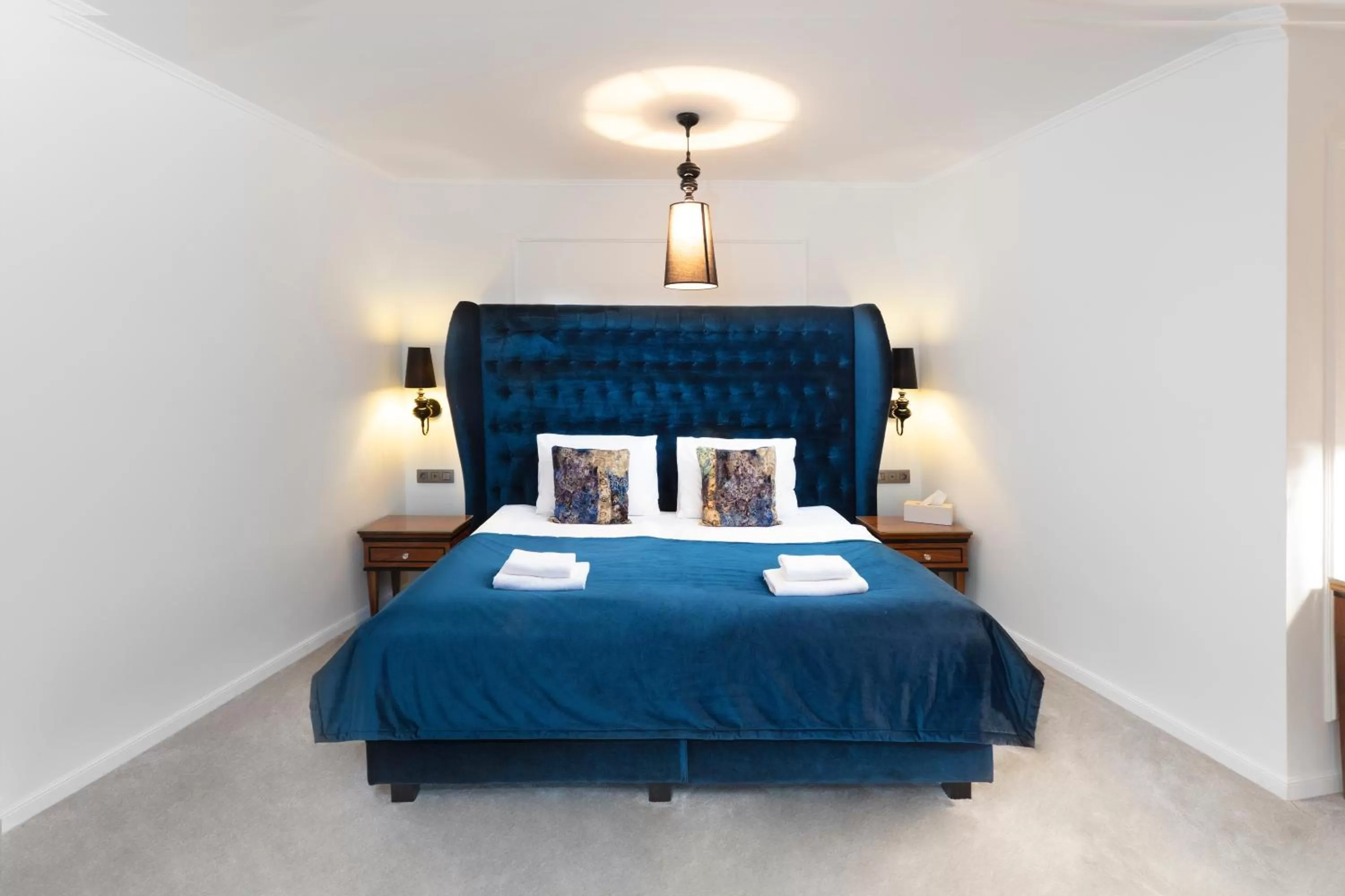 Photo of the whole room, Bed in Hotel Golden Key, 4 Stars Superior