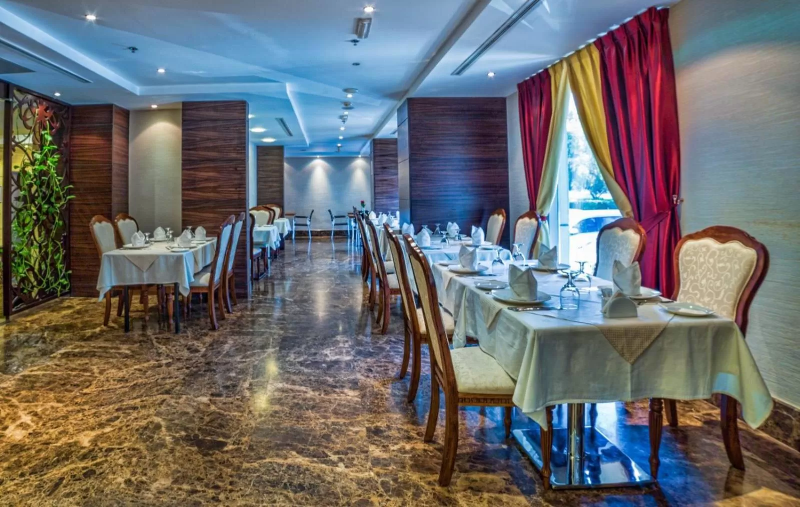 Restaurant/places to eat in Executive Suites Abu Dhabi