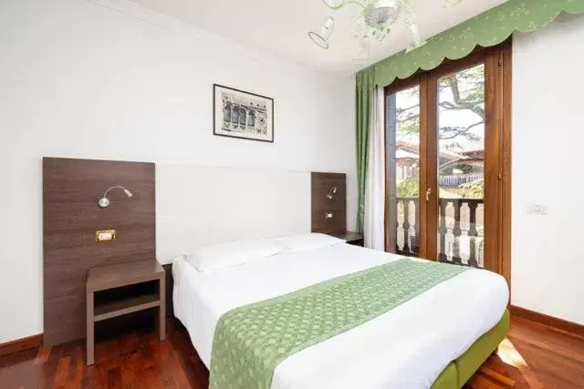 Double or Twin Room in Hotel Villa Cipro Double or Twin Room in Hotel Villa Cipro