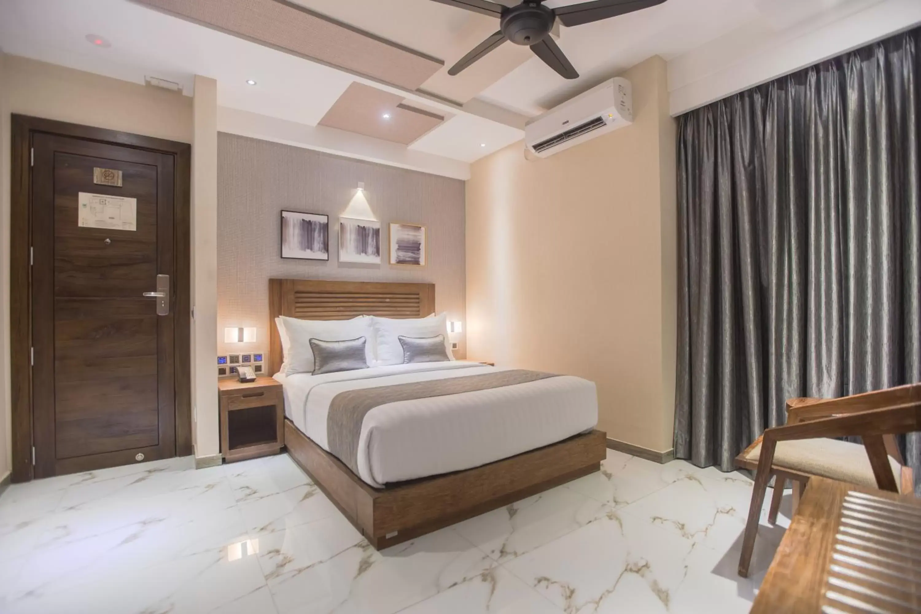 Deluxe Double Room in Samann Grand Deluxe Double Room in Samann Grand