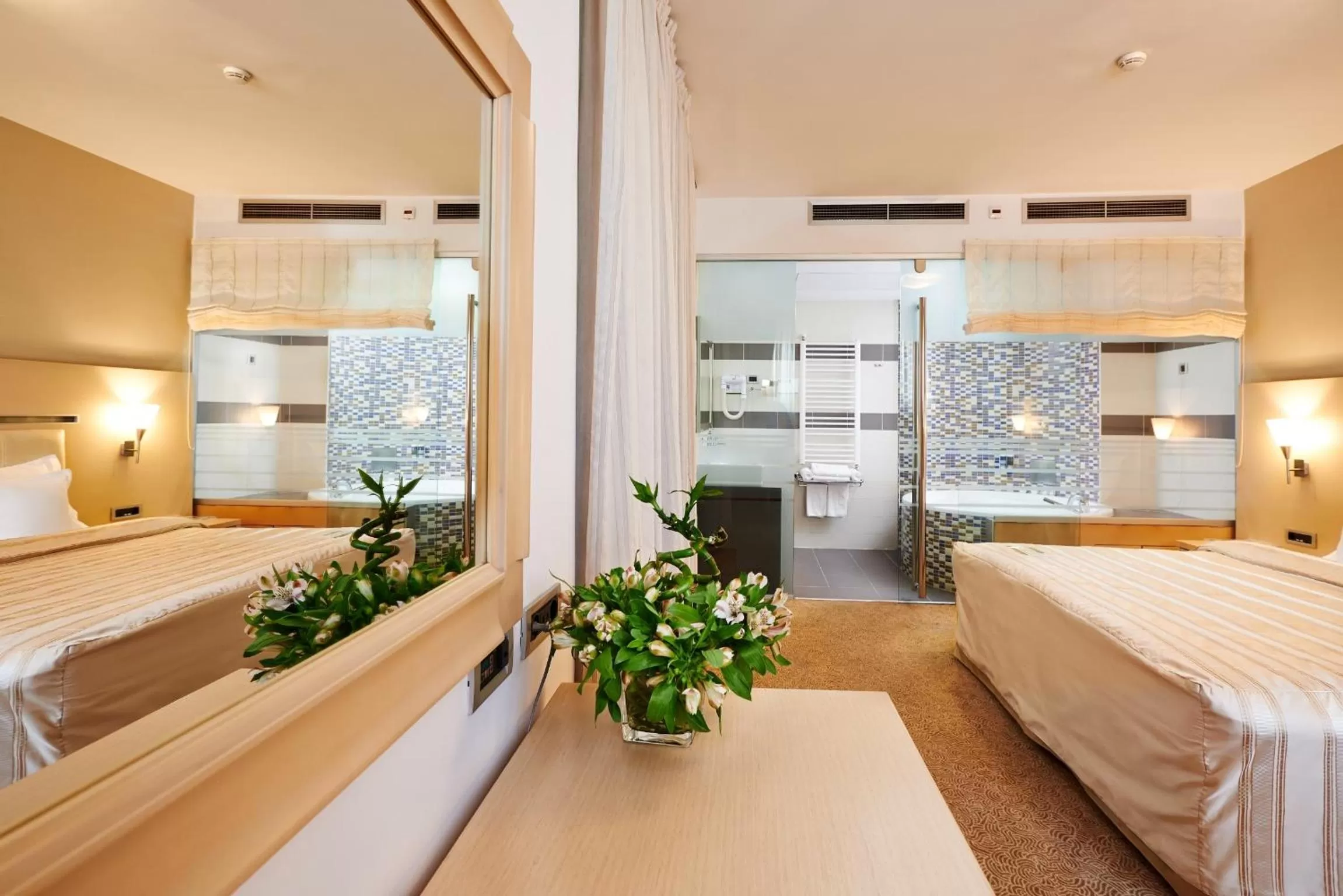 Photo of the whole room, Bed in IN Hotel Beograd