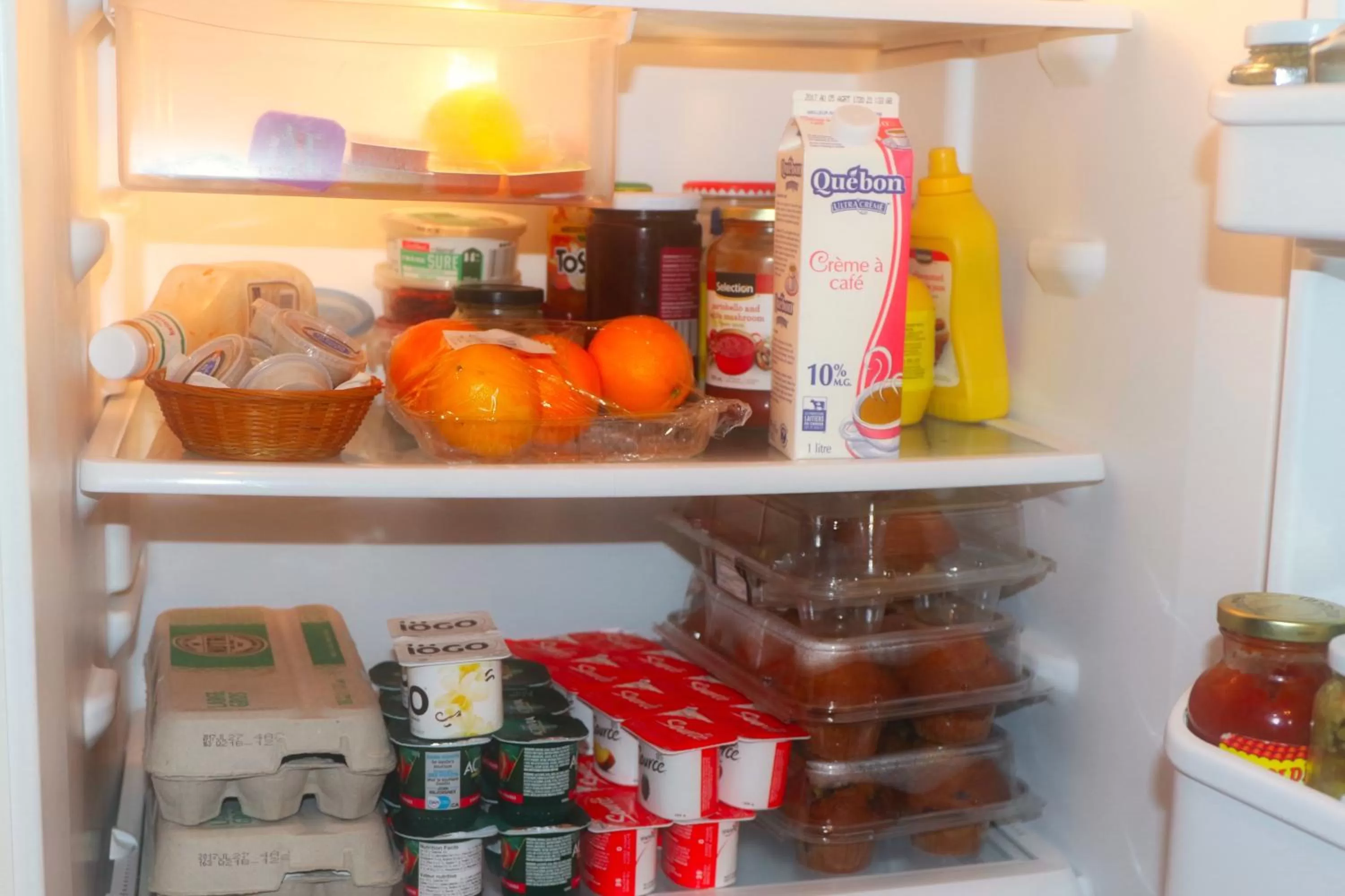 Breakfast in Auberge Motel 4 Saisons