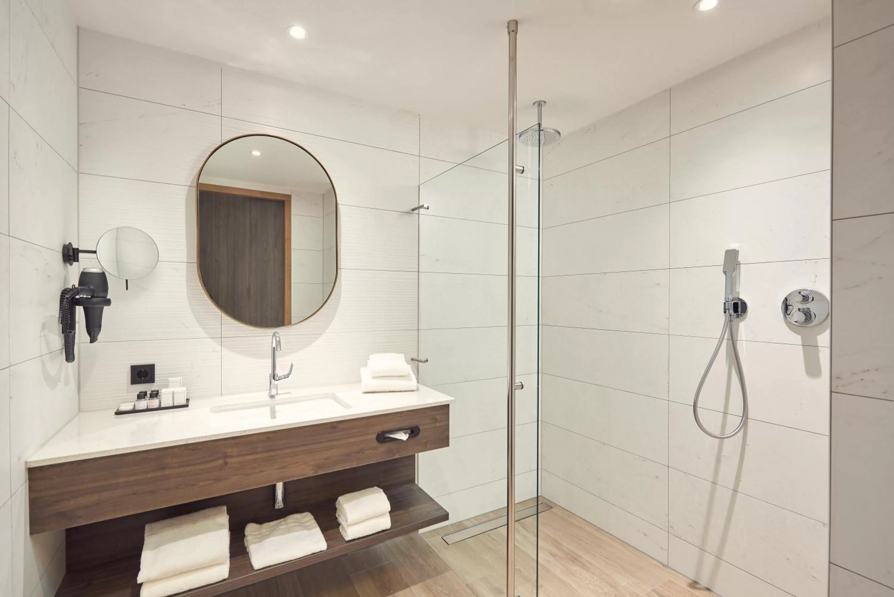 Bathroom in Van der Valk Hotel Haarlem