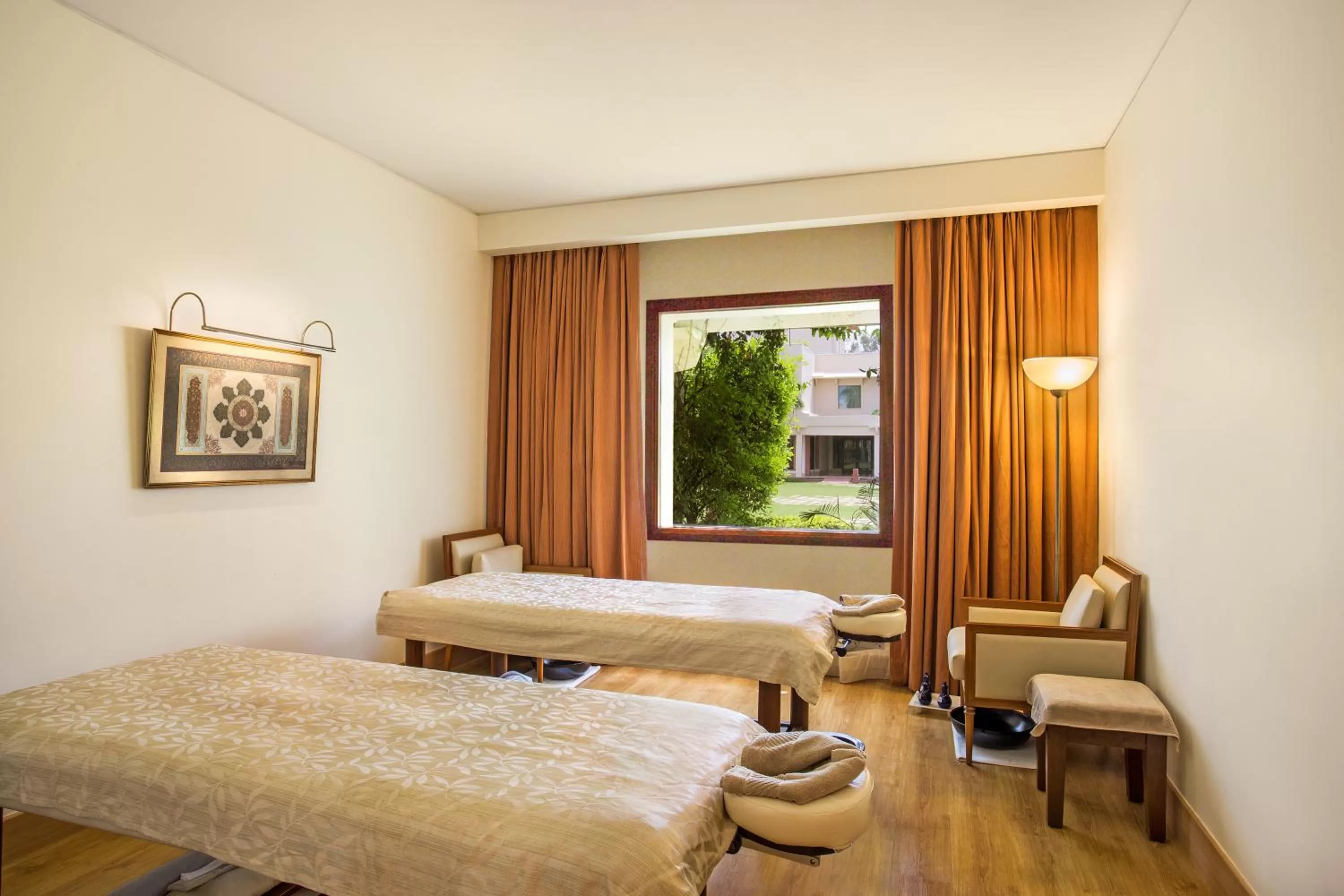 Massage, Bed in Trident Agra