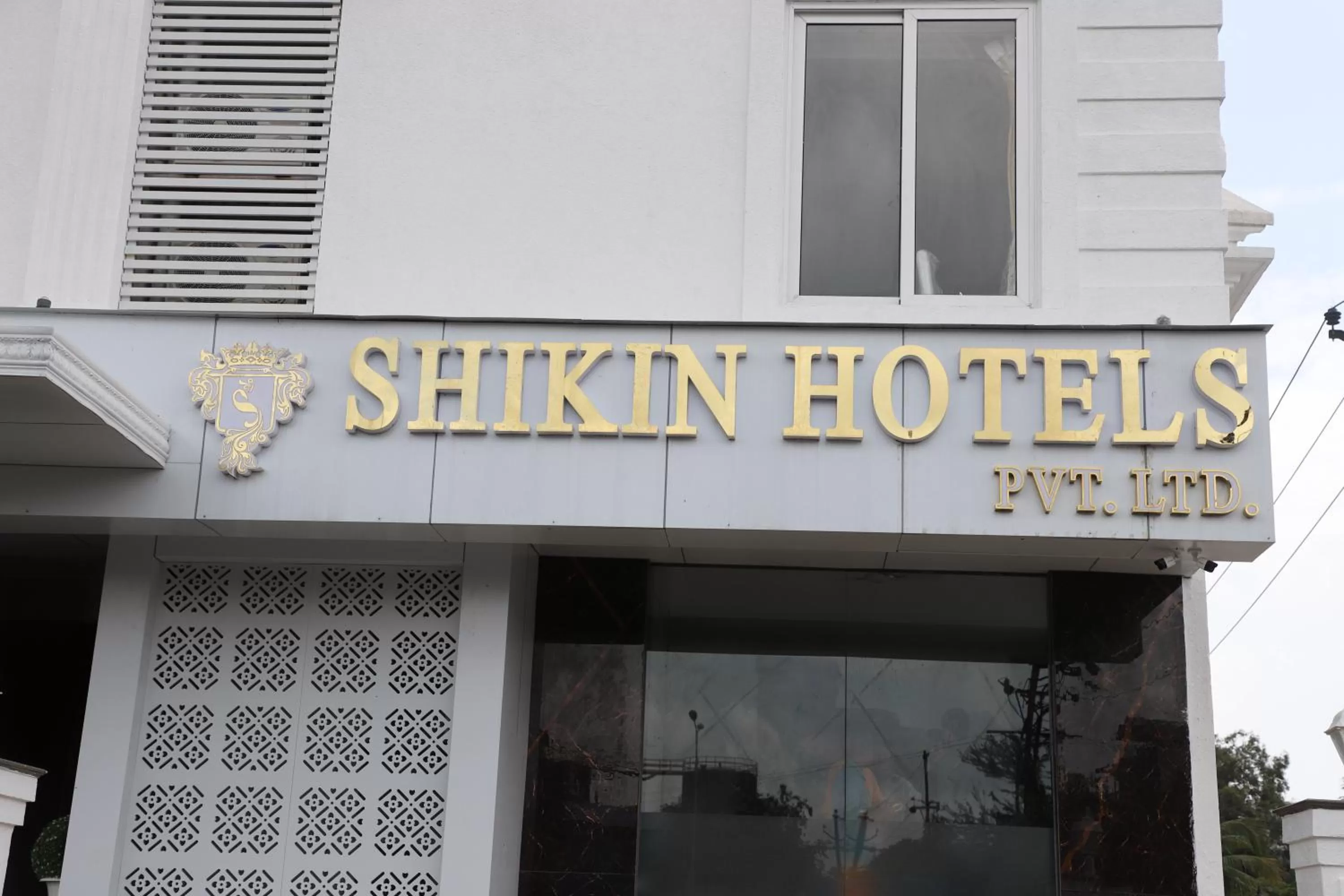 Shikin Hotels (Close to Palm Beach Road)