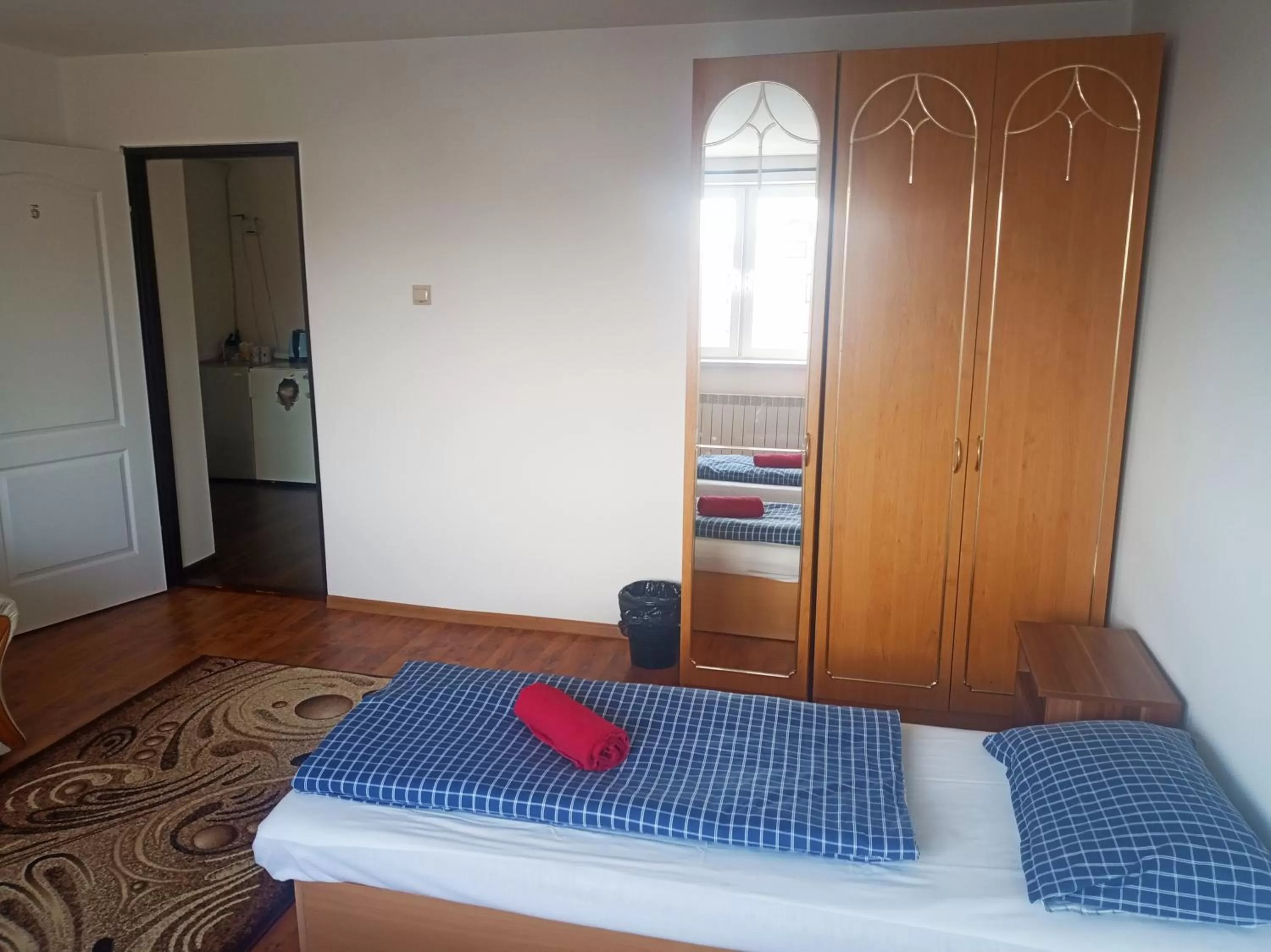 Photo of the whole room in Lucky Cat