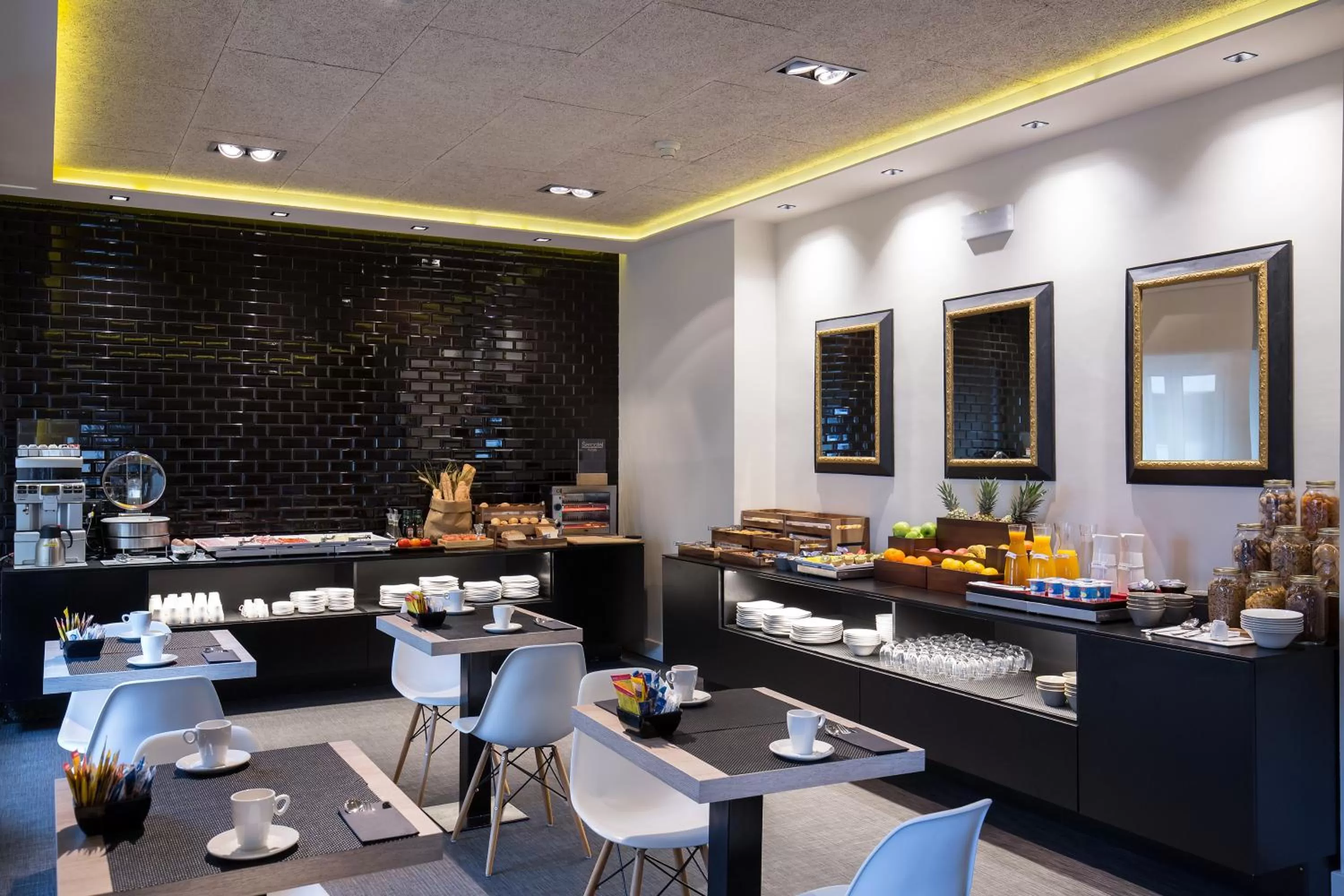 Breakfast in Habitus Hotel Leyre