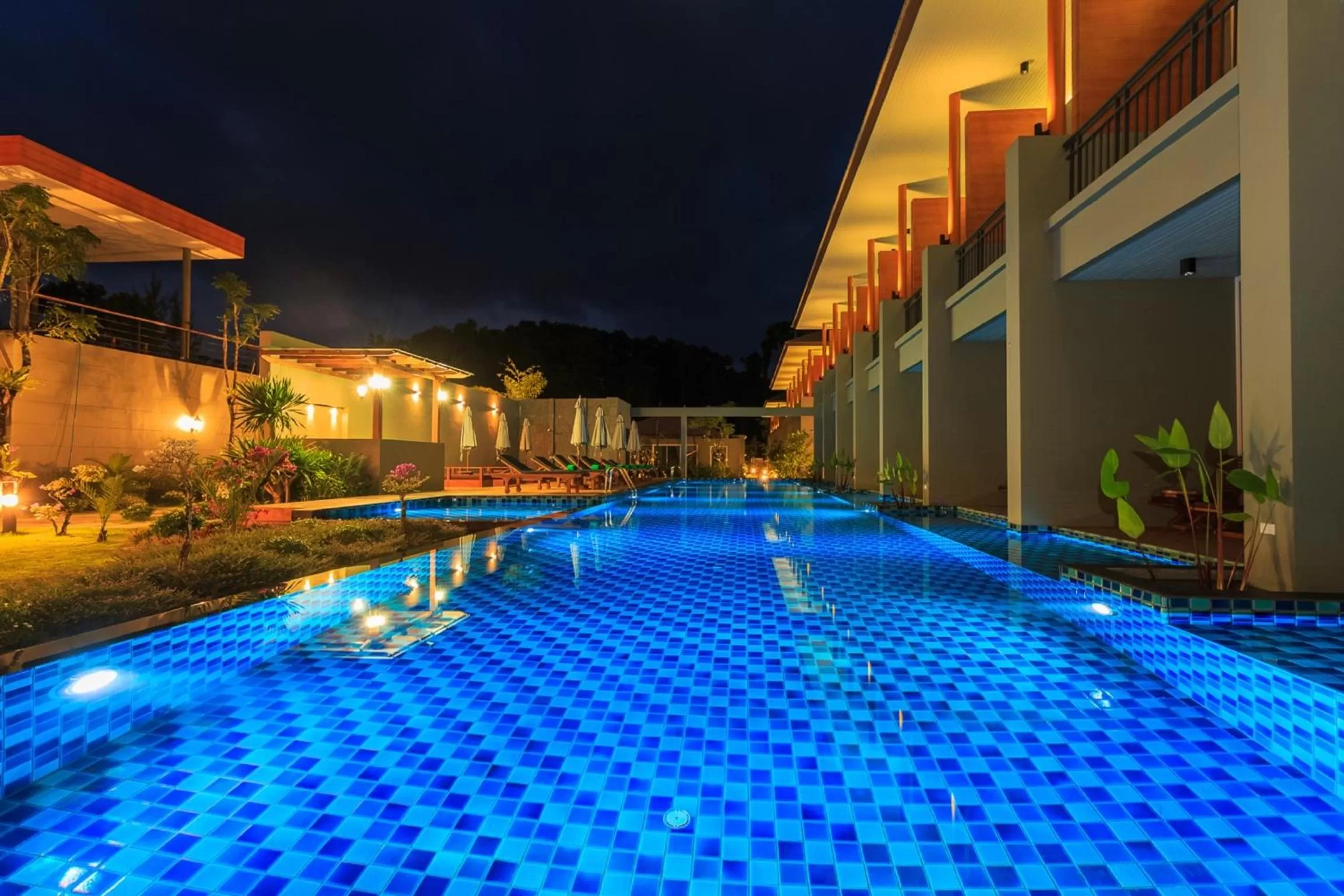 Night in Khaolak Forest Resort