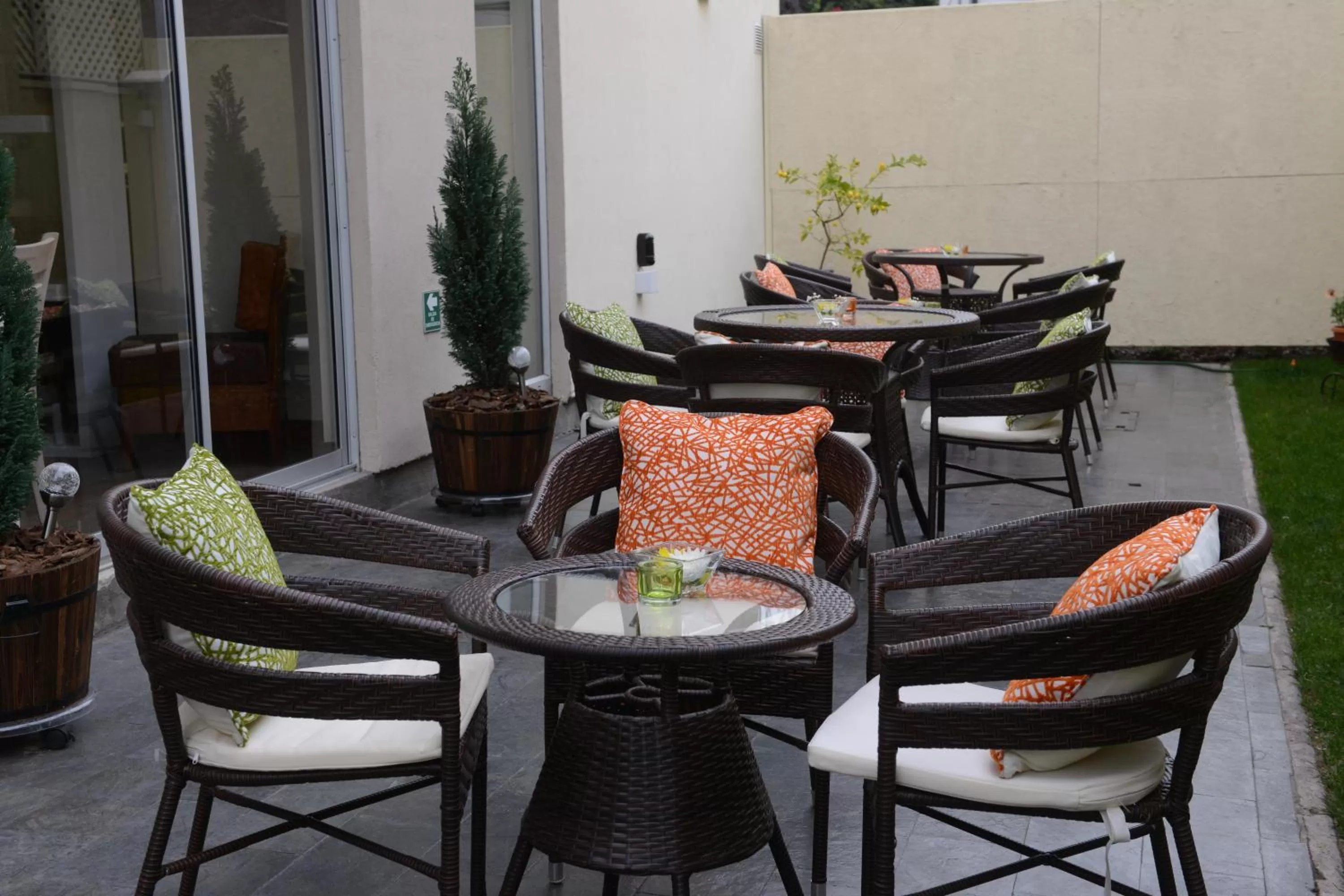 Balcony/Terrace, Restaurant/Places to Eat in Hotel Boutique Reyall