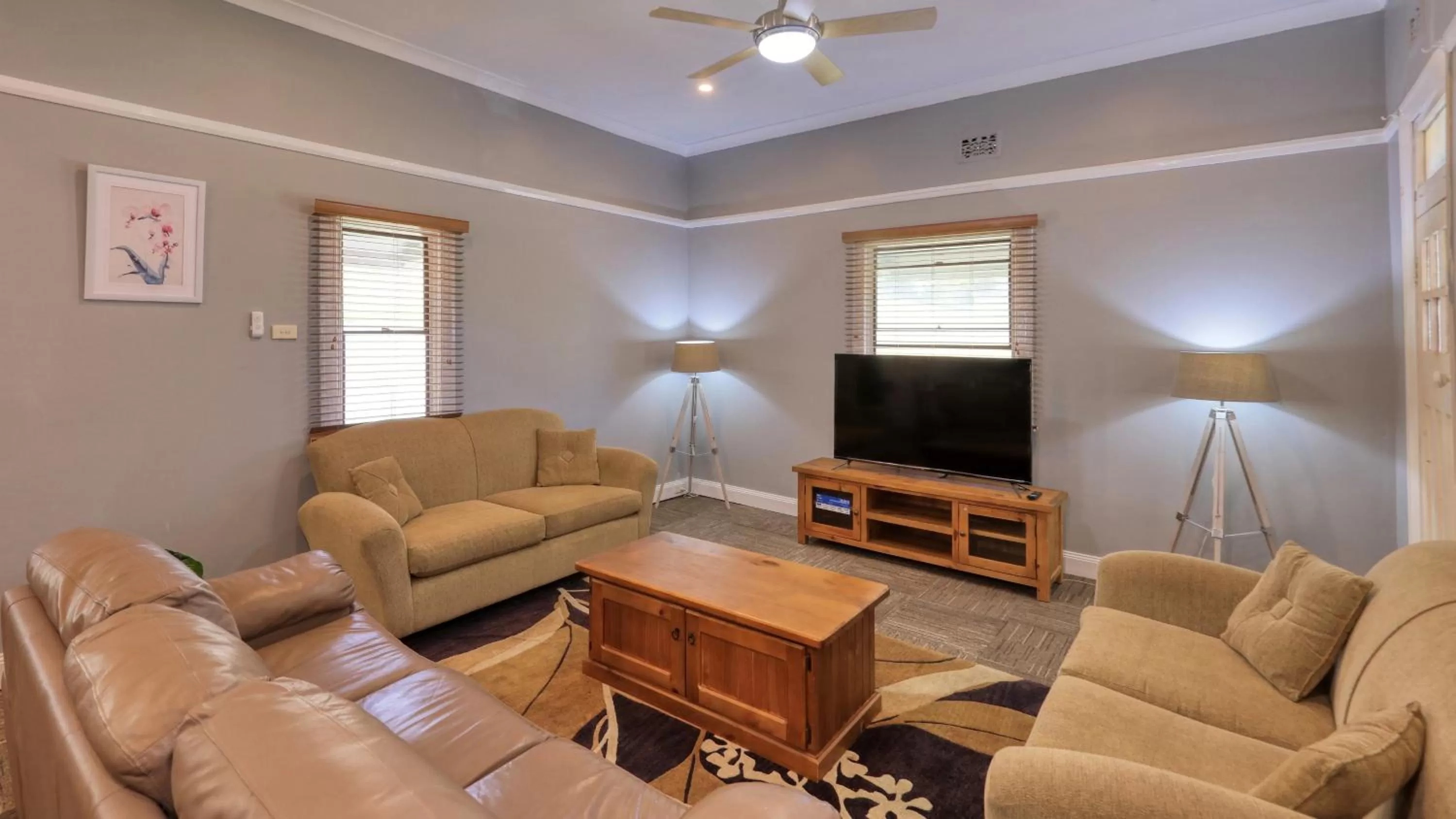 TV and multimedia in Canowindra Riverview Motel