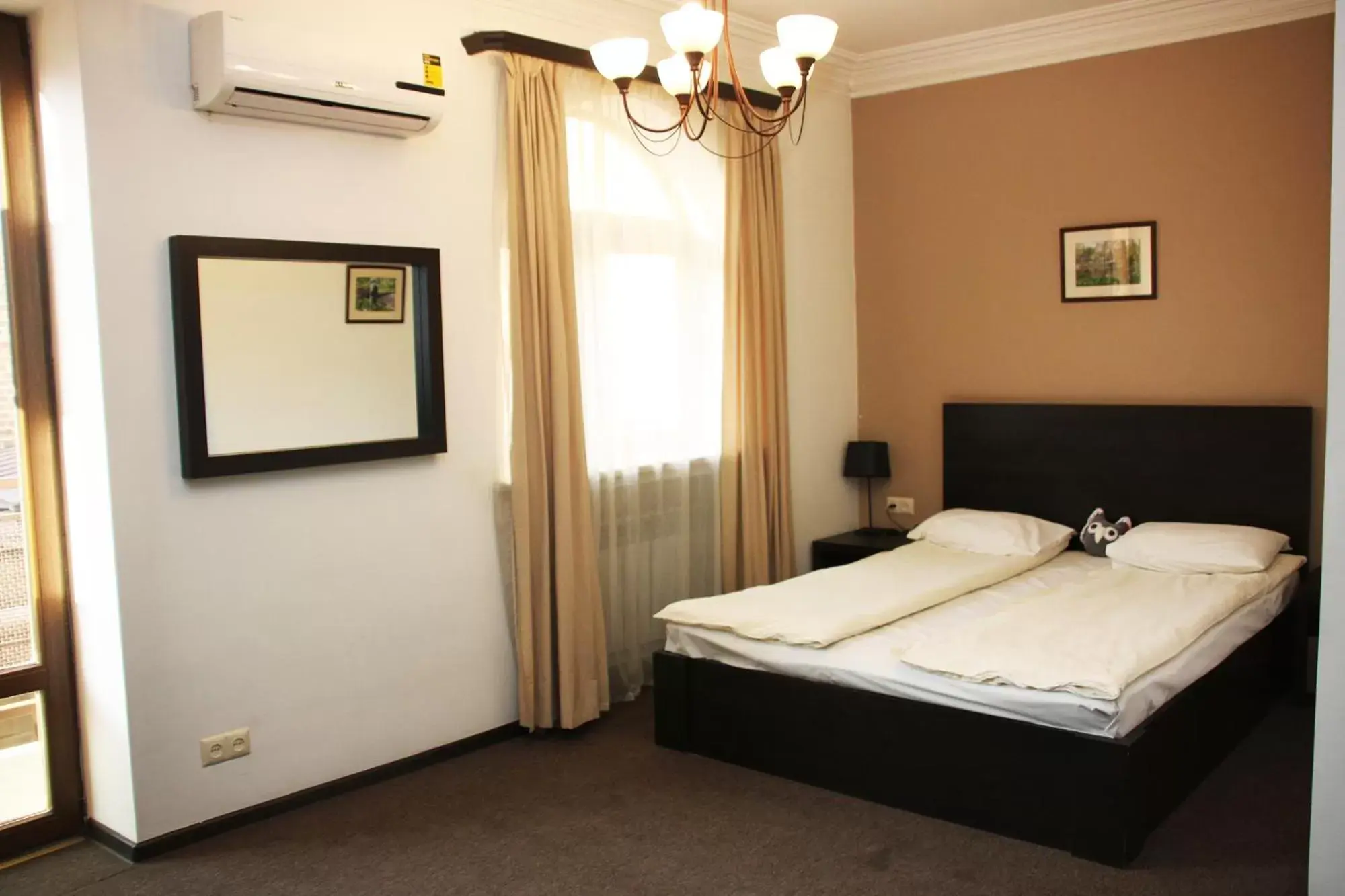 Standard Double Room in City Centre Hotel By Picnic Standard Double Room in City Centre Hotel By Picnic
