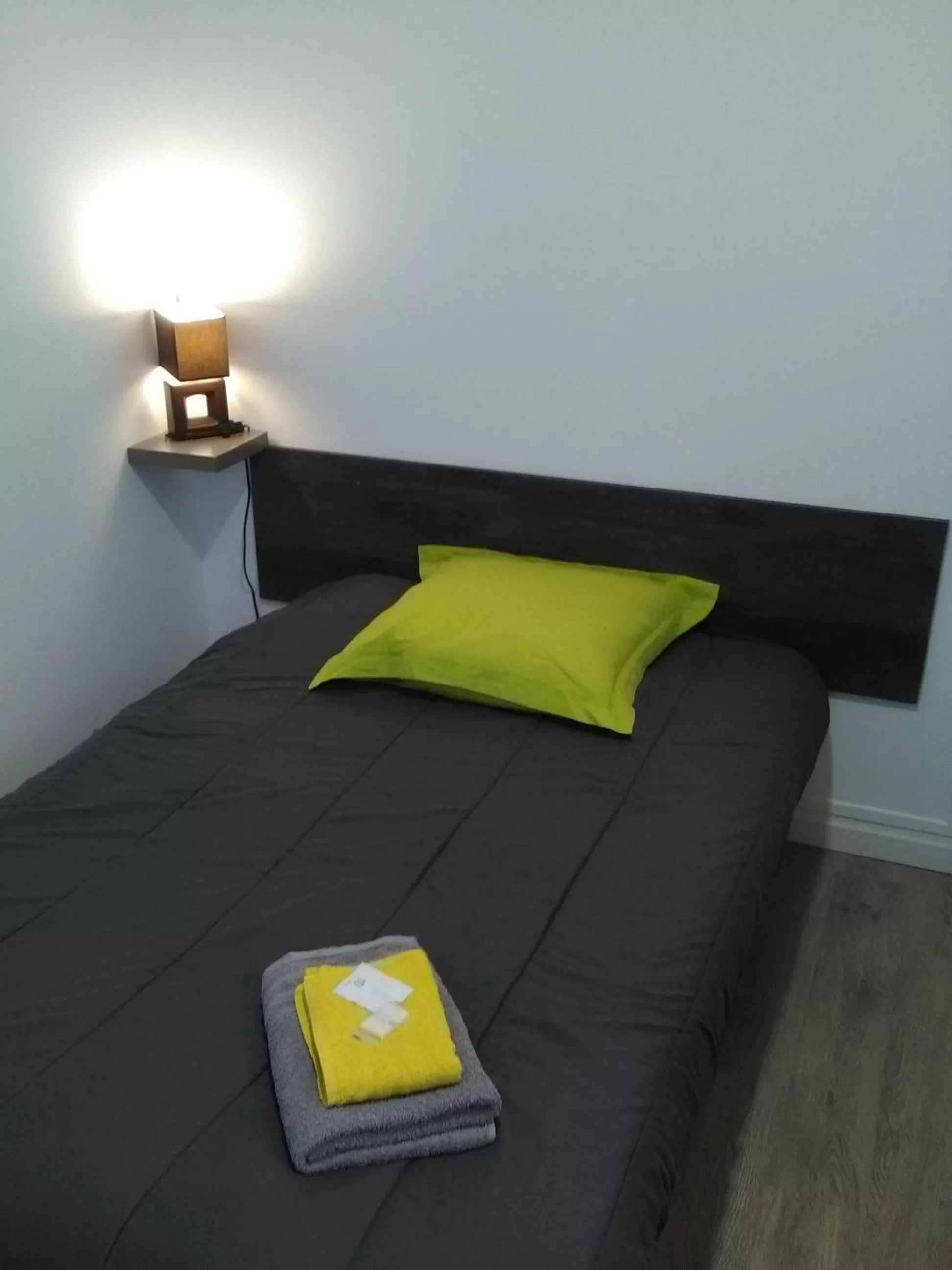 Photo of the whole room in L Etoile d'Argent