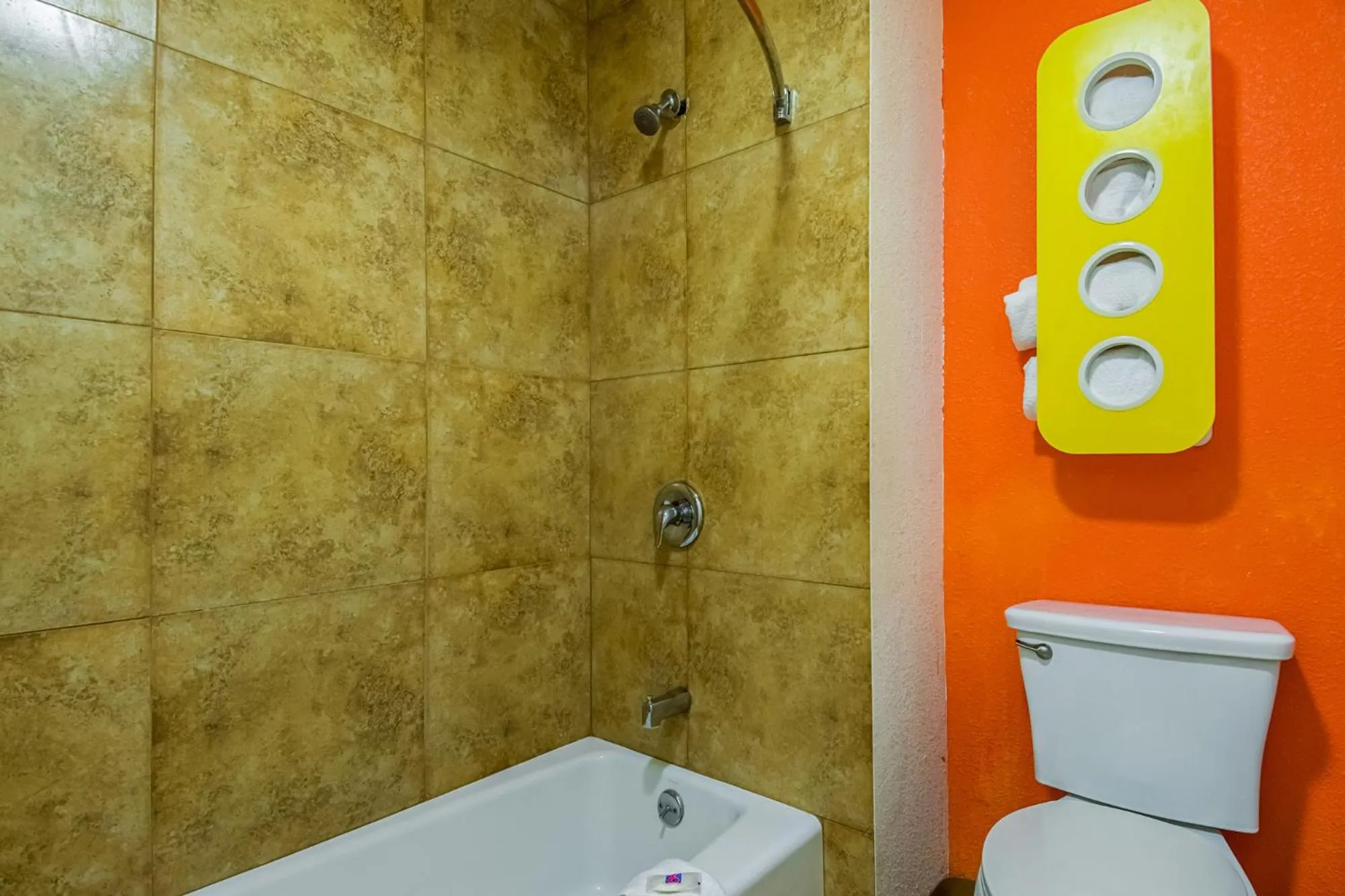 Motel 6-Bakersfield, CA - Airport