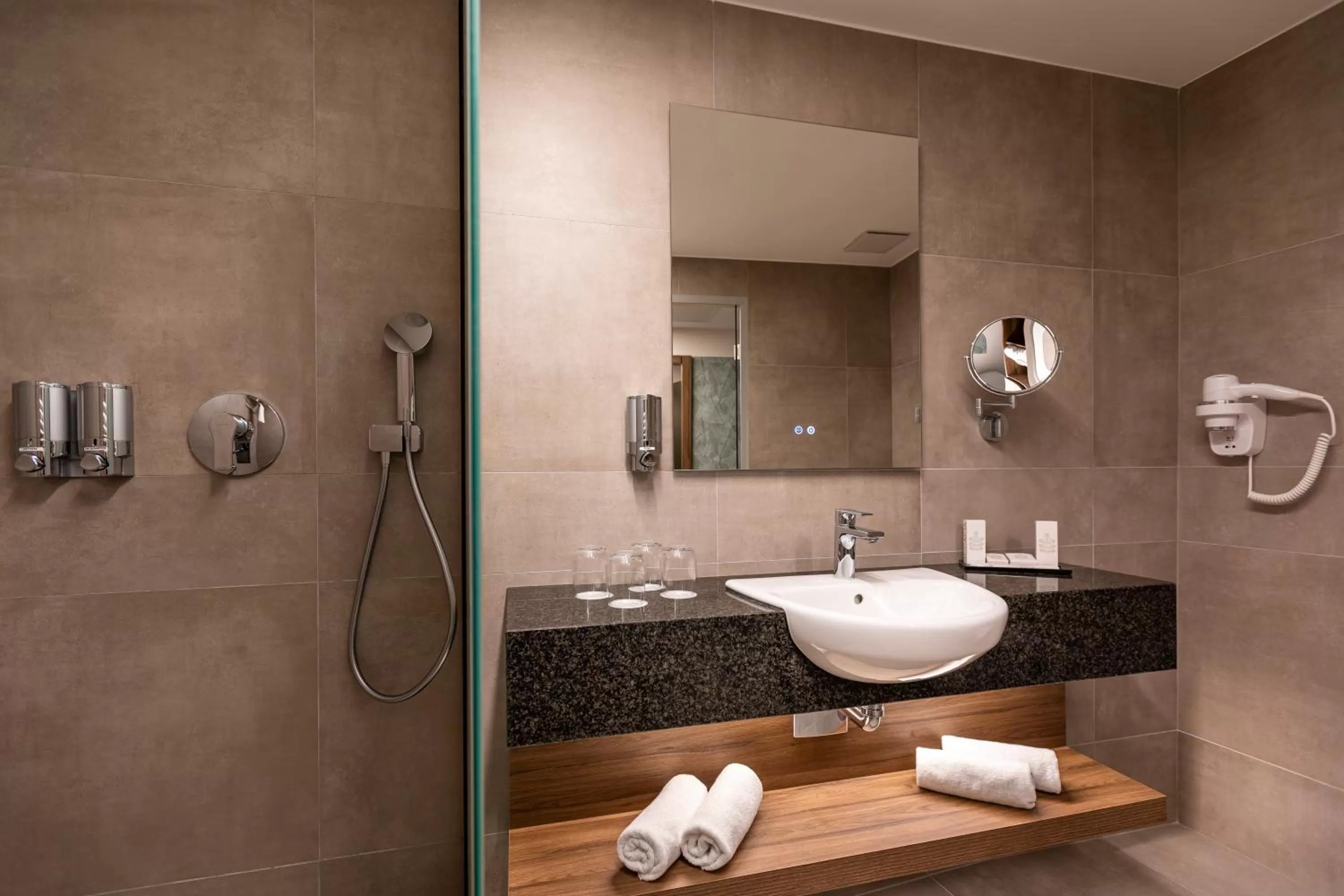 Shower, Bathroom in HOTEL CRYSTAL WELLNESS & SPA superior