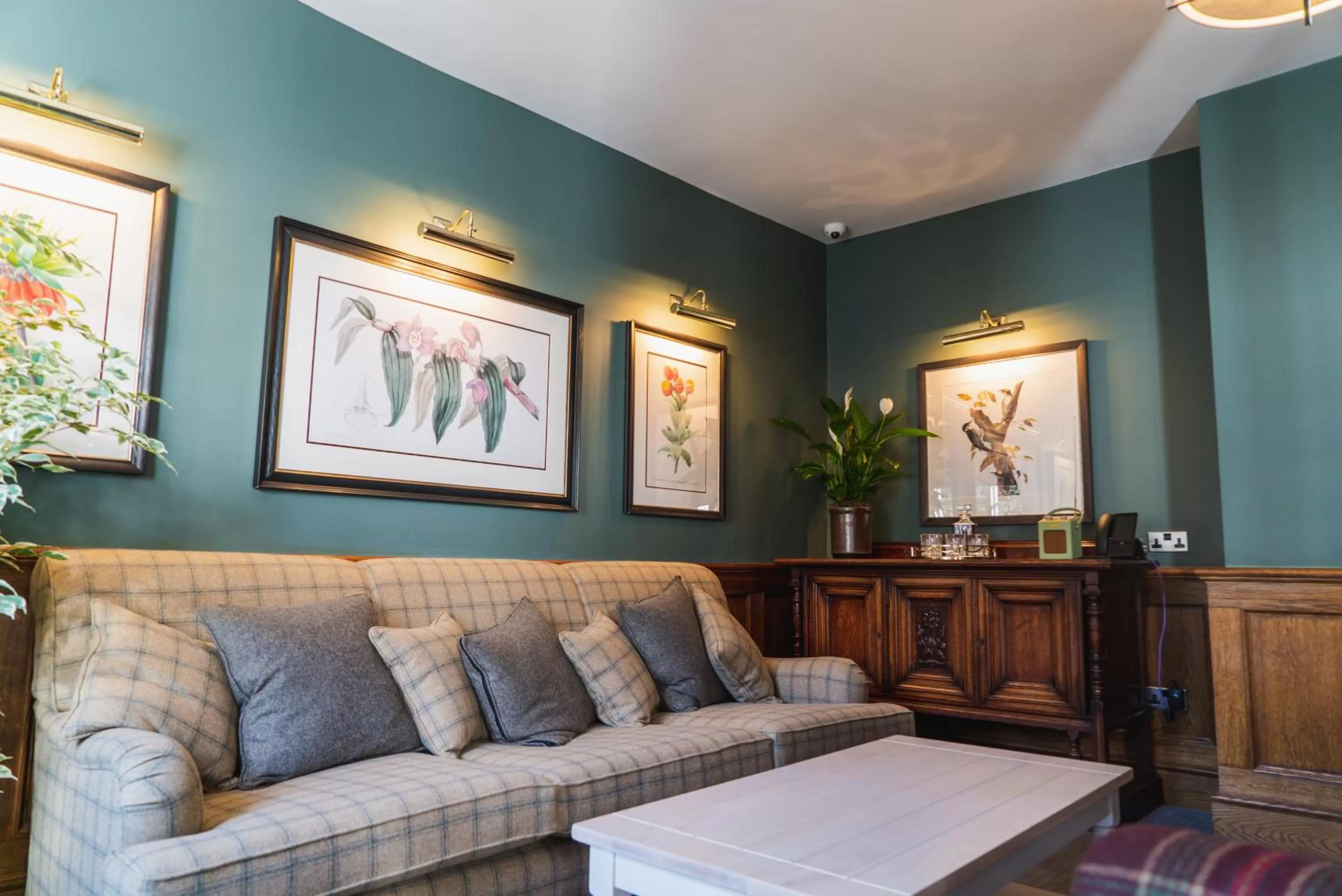 Seating area in The Highdown – Brunning and Price