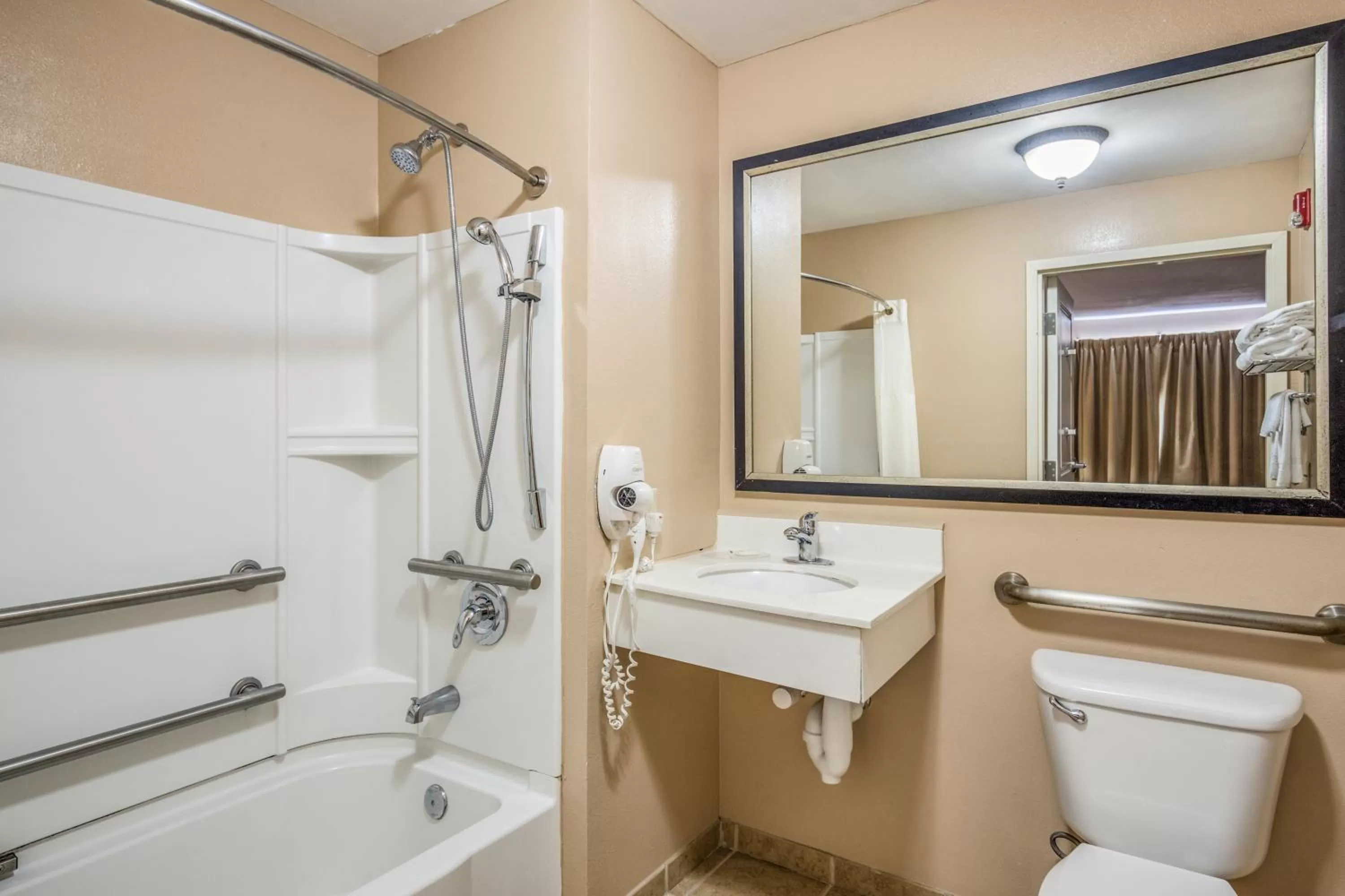 Bathroom in MainStay Suites Port Saint Joe South
