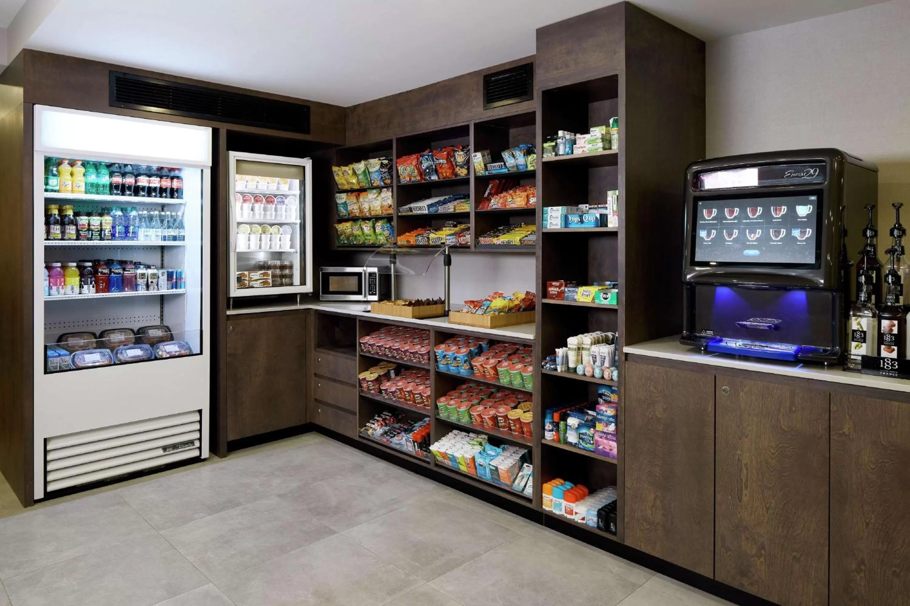 Restaurant/places to eat in Doubletree By Hilton Montreal Airport