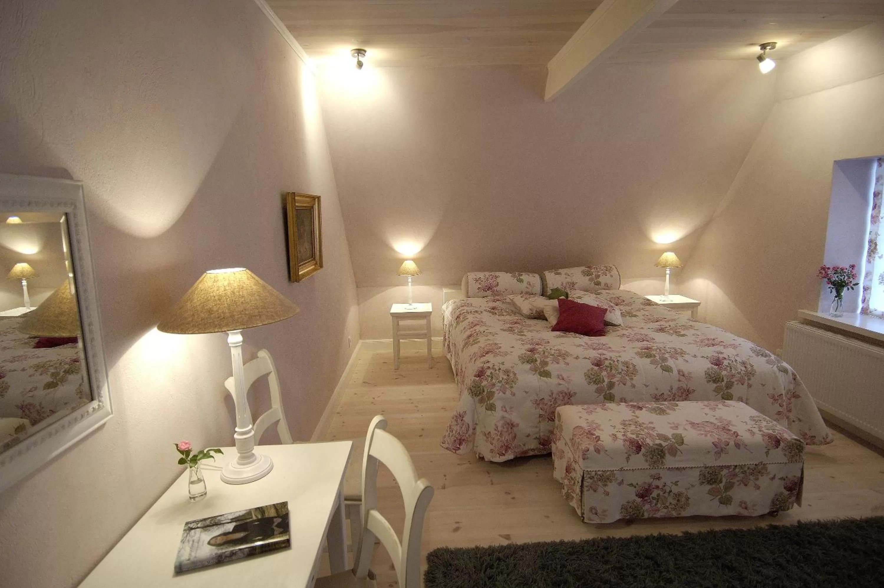 Bed in Benniksgaard Hotel