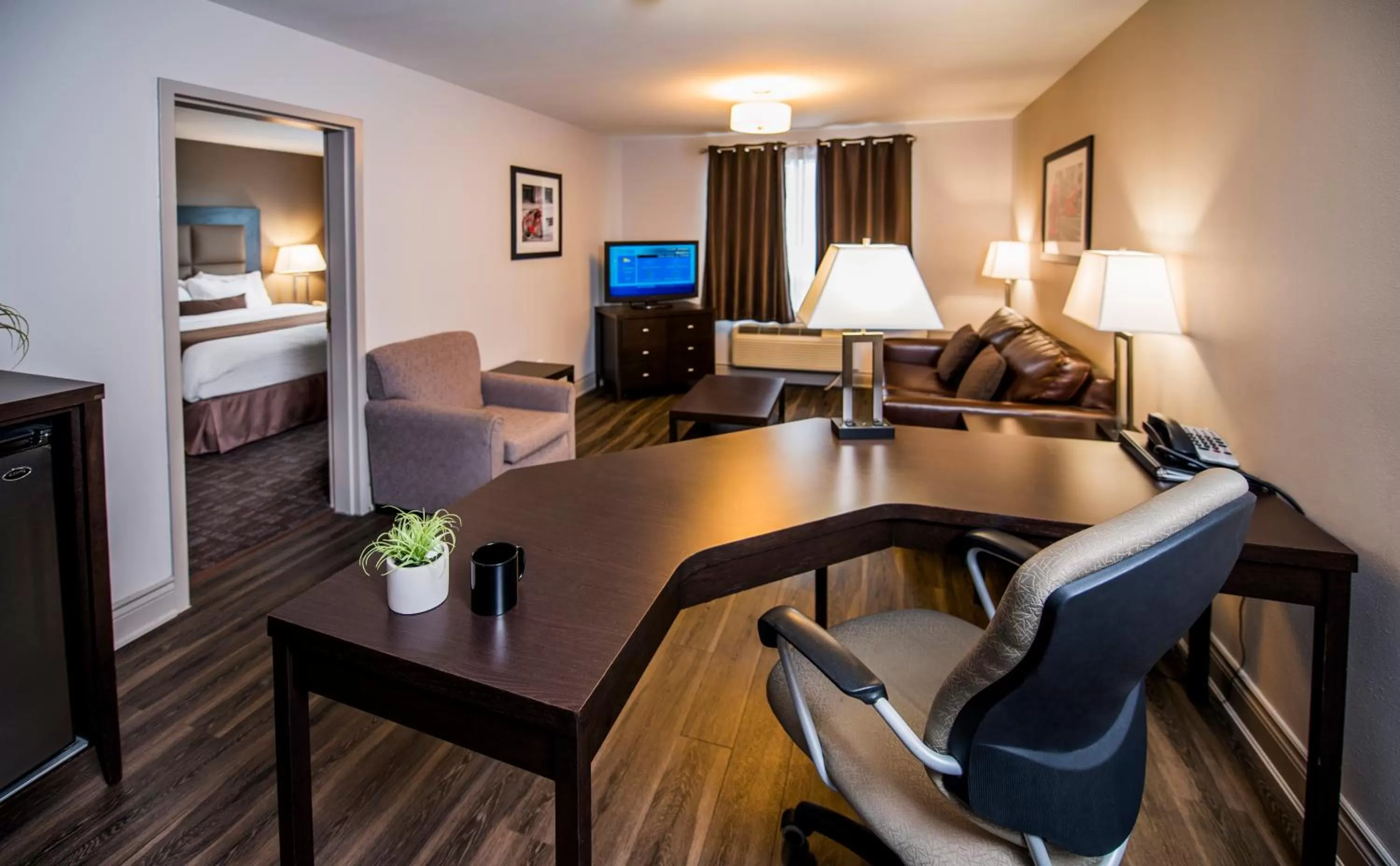 Living room in Best Western Plus Moncton