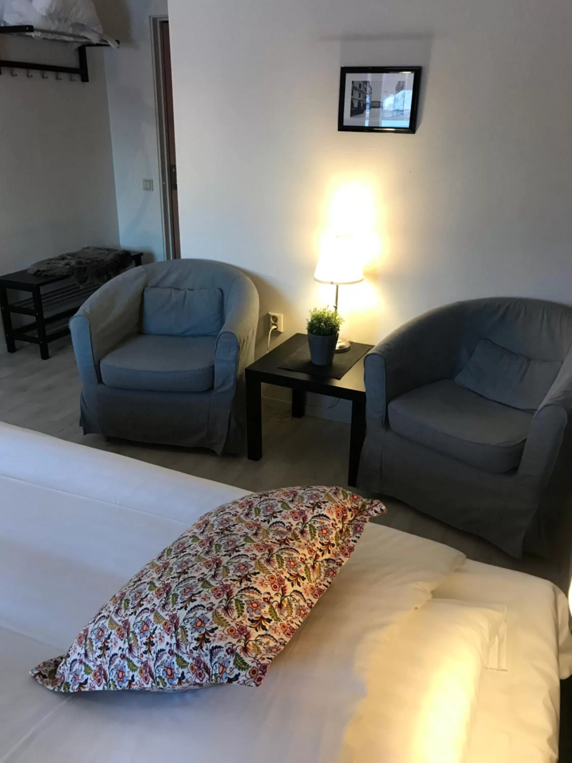 Seating area, Bed in Hotel Nordica Strömsund