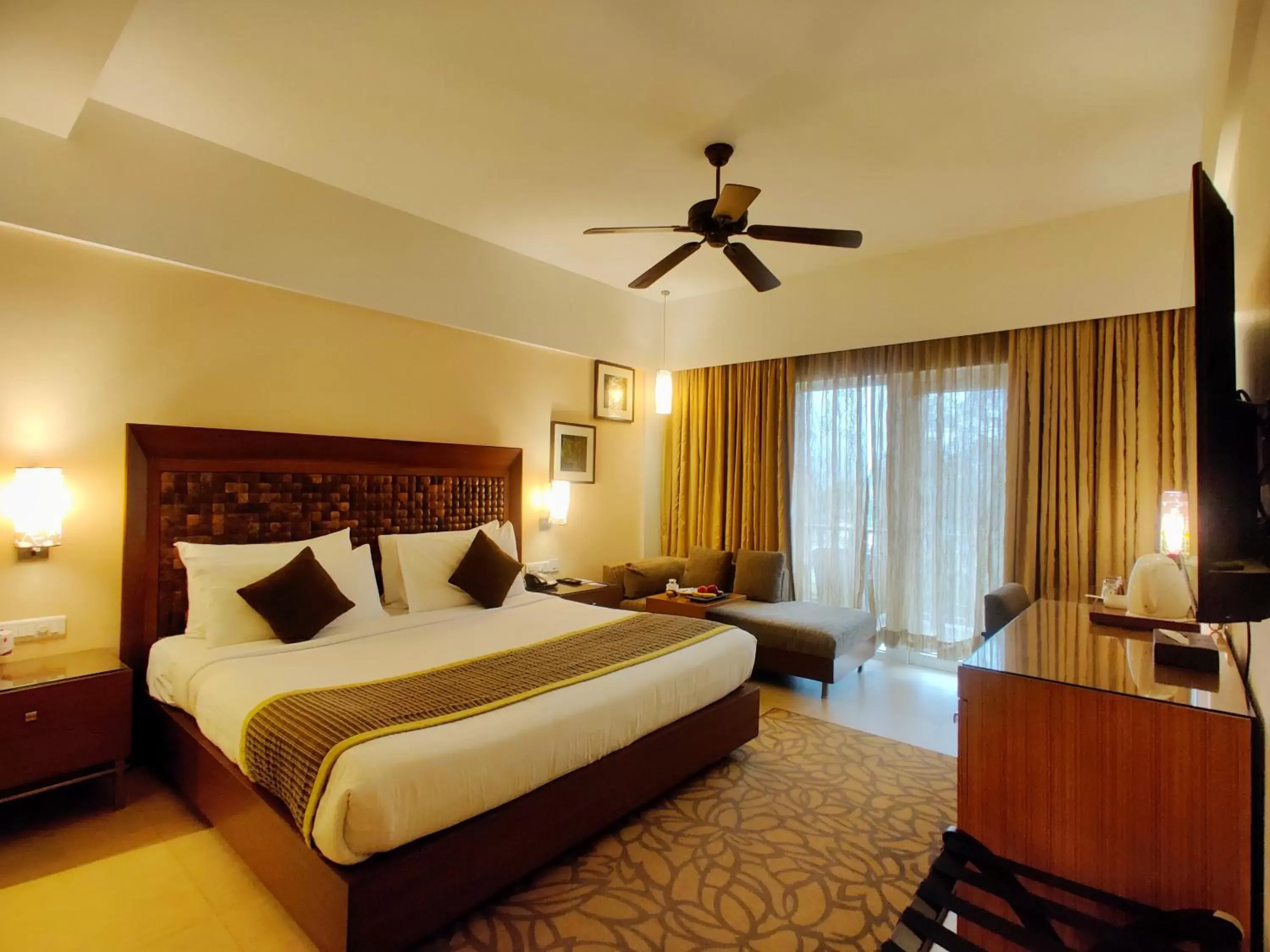 Classic King Room in Fariyas Resort Lonavala Classic King Room in Fariyas Resort Lonavala