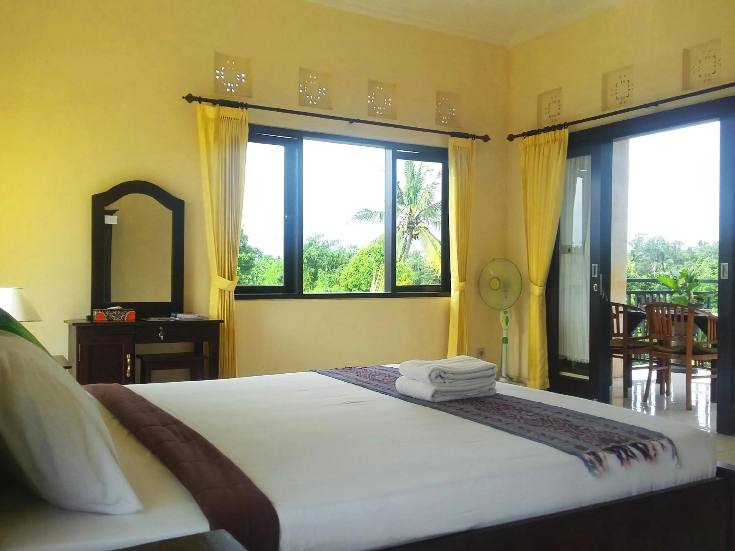 Bed in Wijaya Guest House Ubud