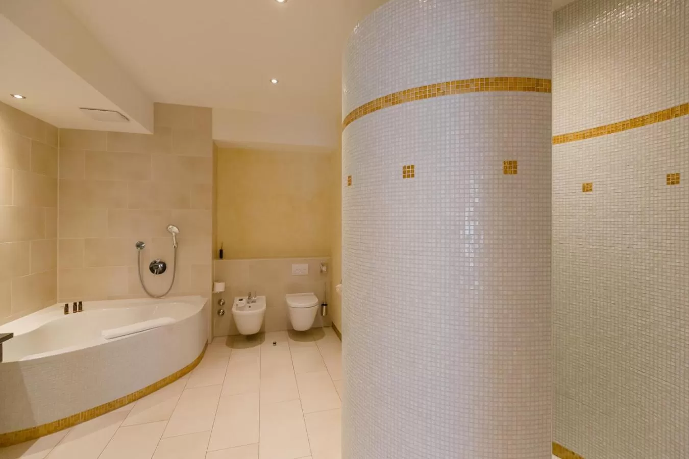 Bathroom in Aqua Aurelia Suitenhotel an den Thermen