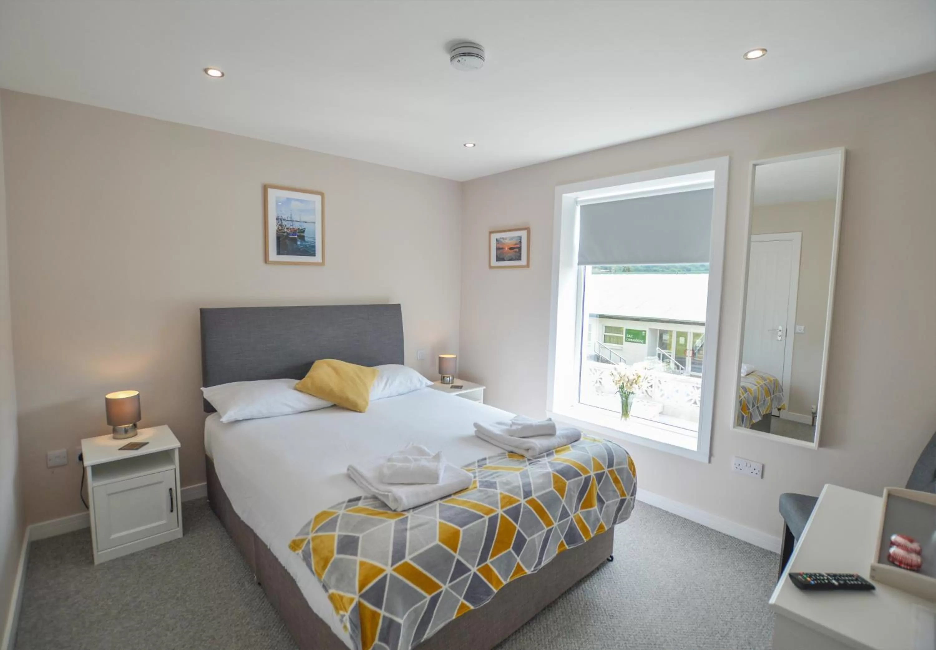Bedroom, Bed in Fairhaven, Oban Town Centre
