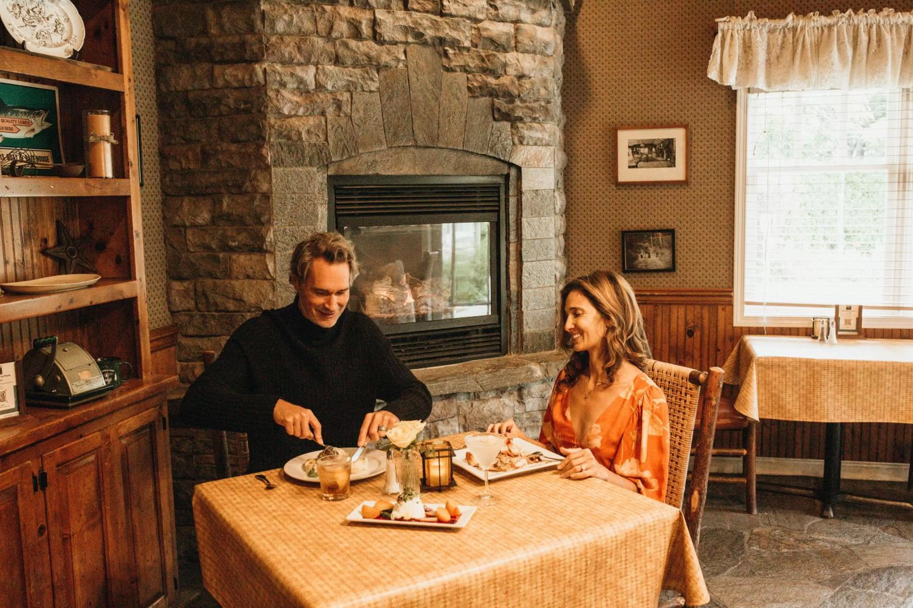 Restaurant/places to eat in Cambria Pines Lodge