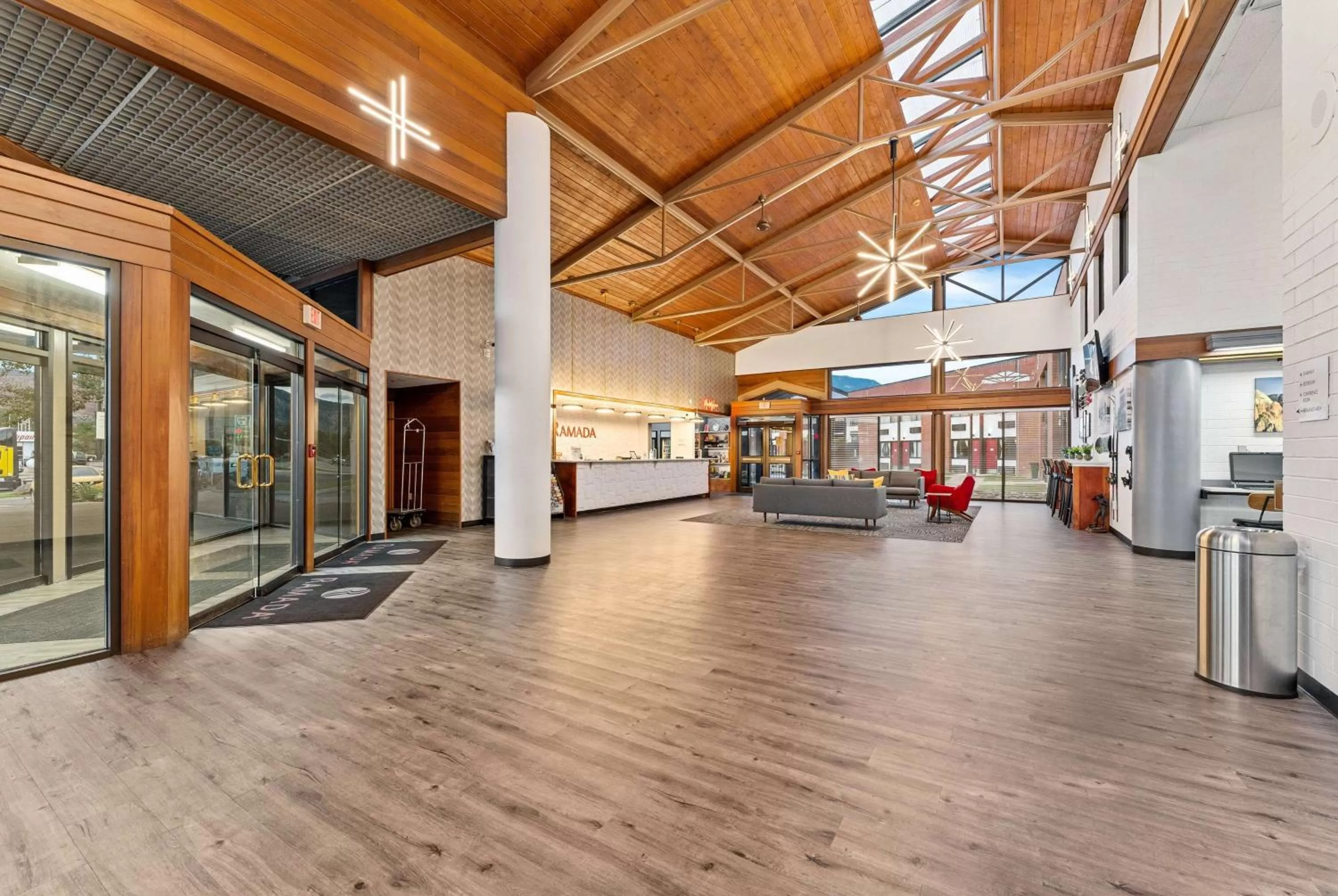 Lobby or reception in Ramada by Wyndham Cedar City
