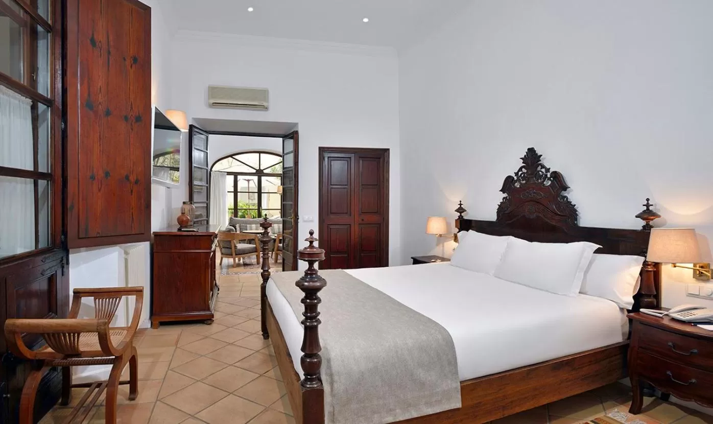 Photo of the whole room, Bed in Hotel San Lorenzo - Adults Only