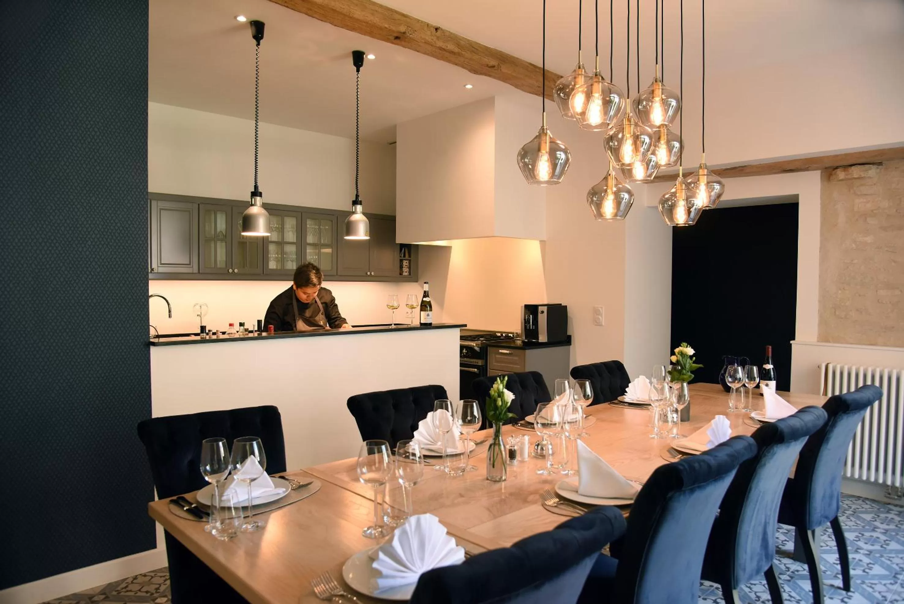 Kitchen or kitchenette in Le Charles V