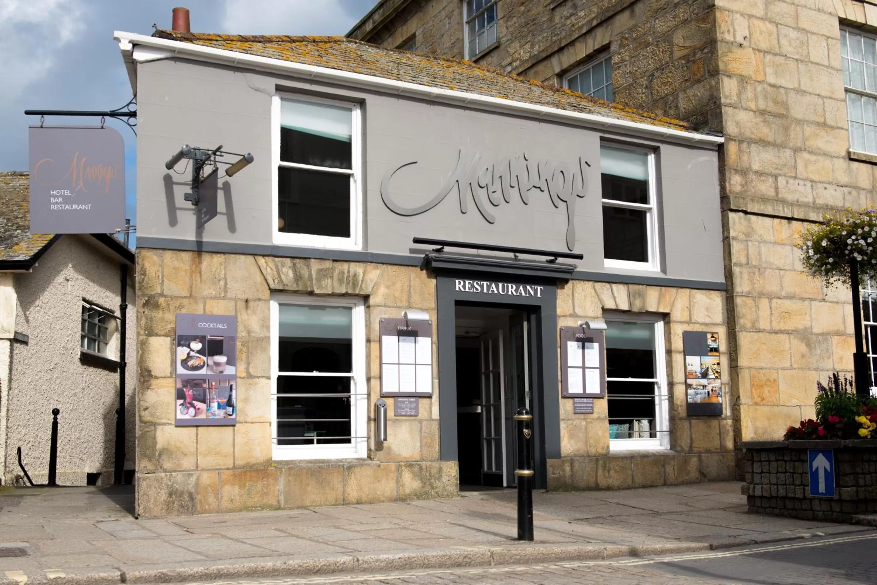 Property building in Mannings Hotel