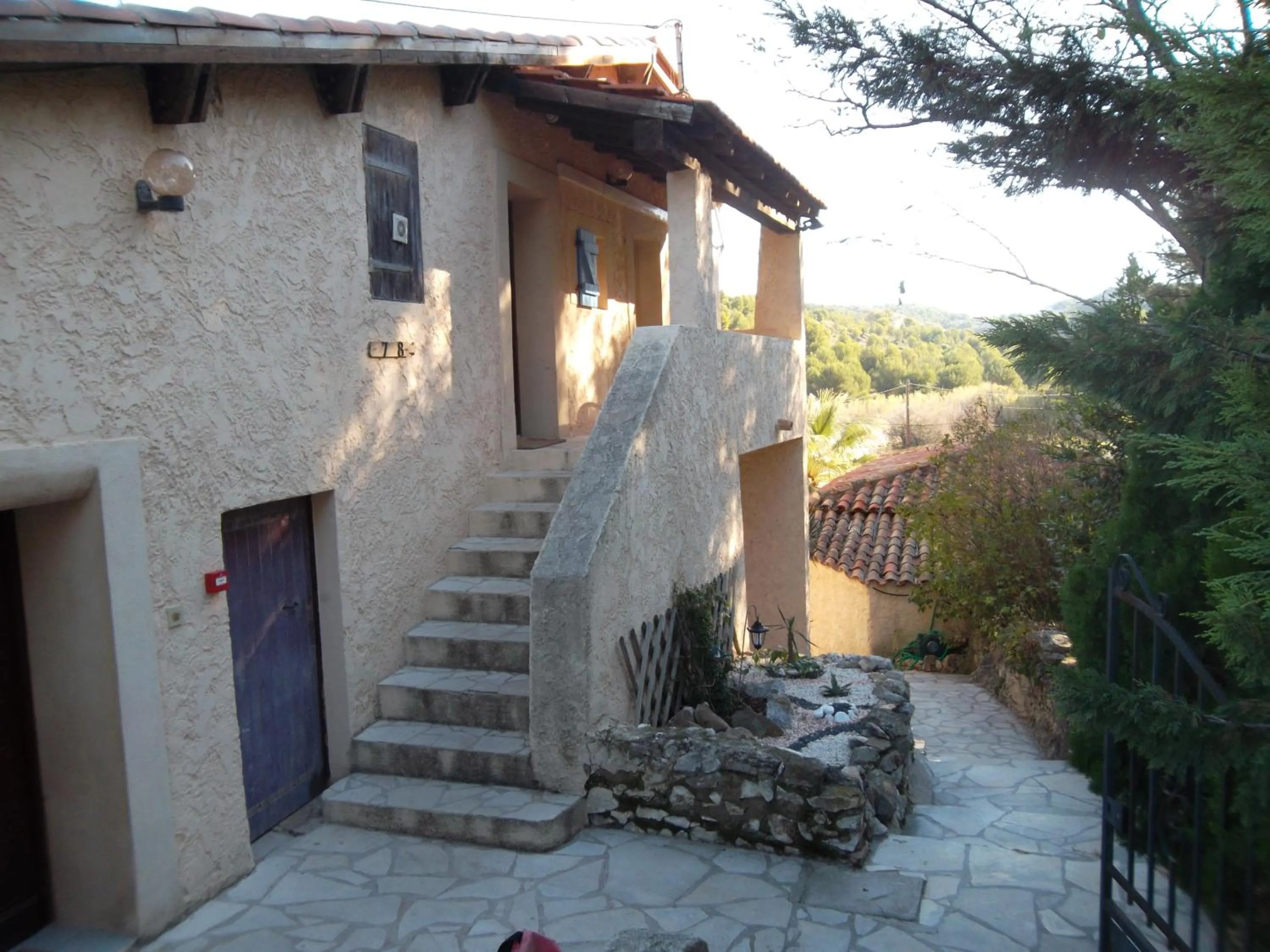Facade/entrance in Auberge La Folie