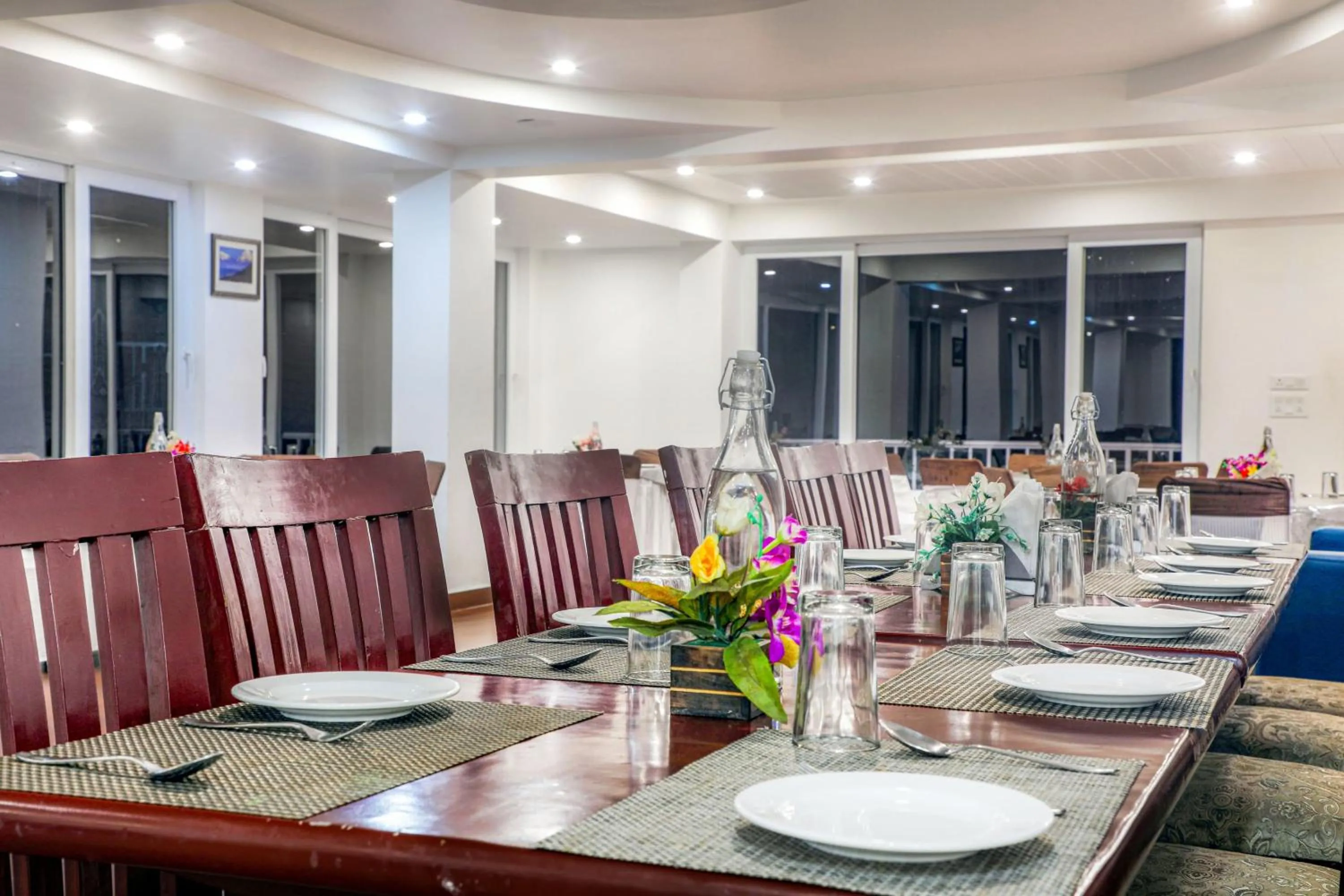 Restaurant/places to eat in The Mountain Quail